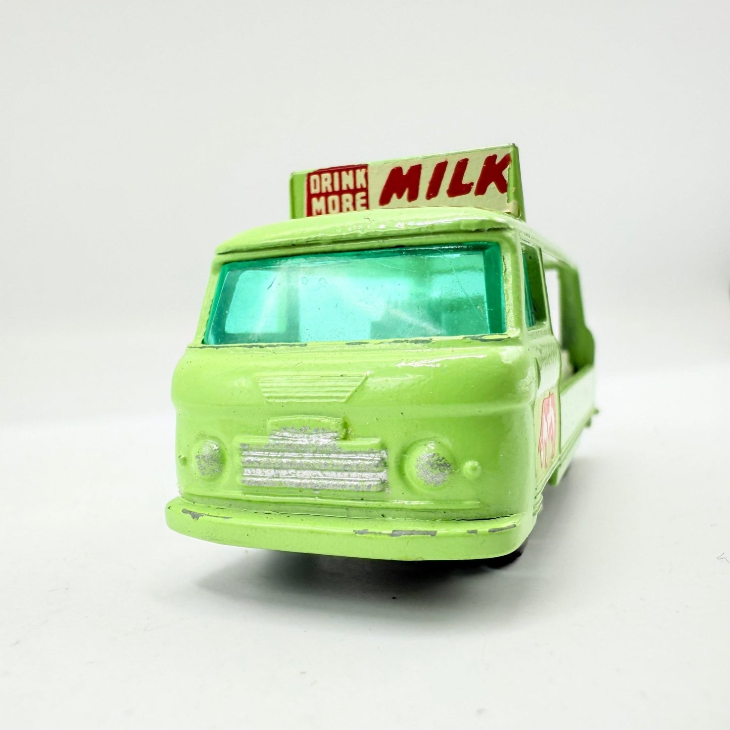 Matchbox Lesney 21c Commer Milk Float BPW - Magic Matchbox