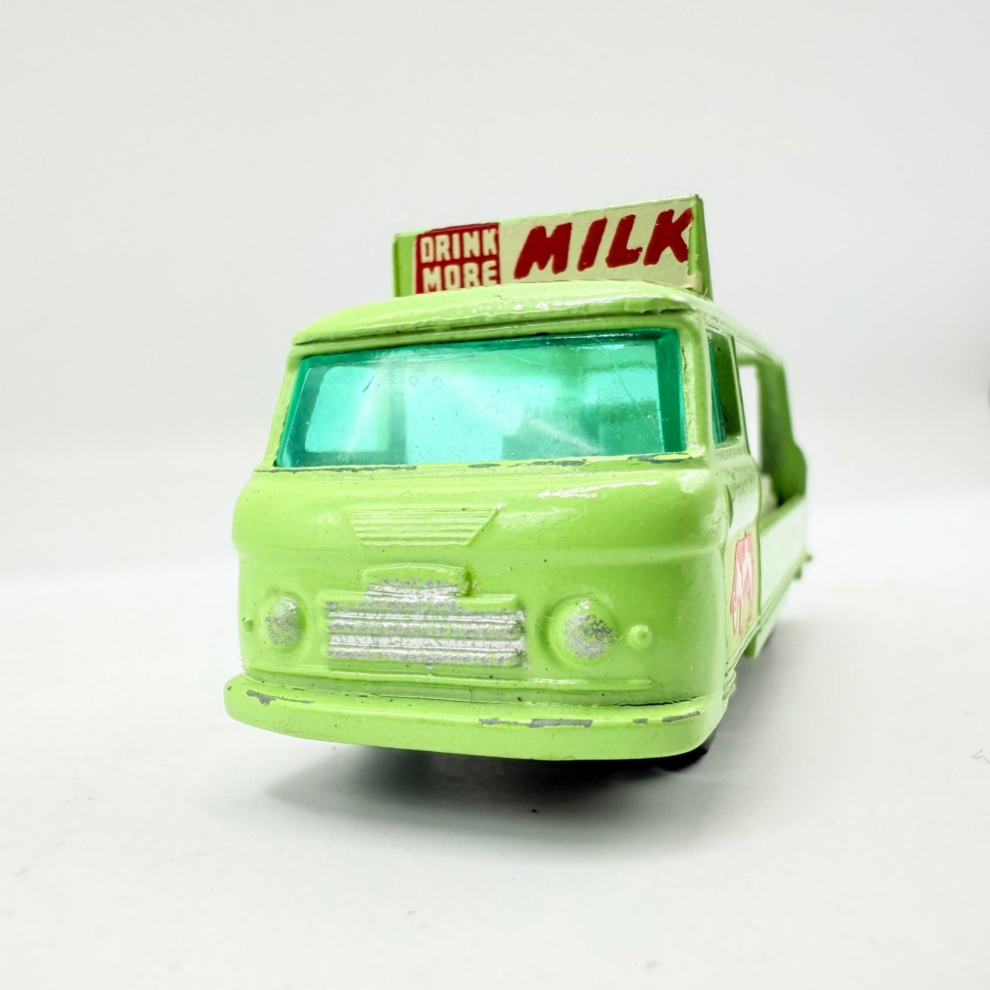 Matchbox Lesney 21c Commer Milk Float BPW - Magic Matchbox