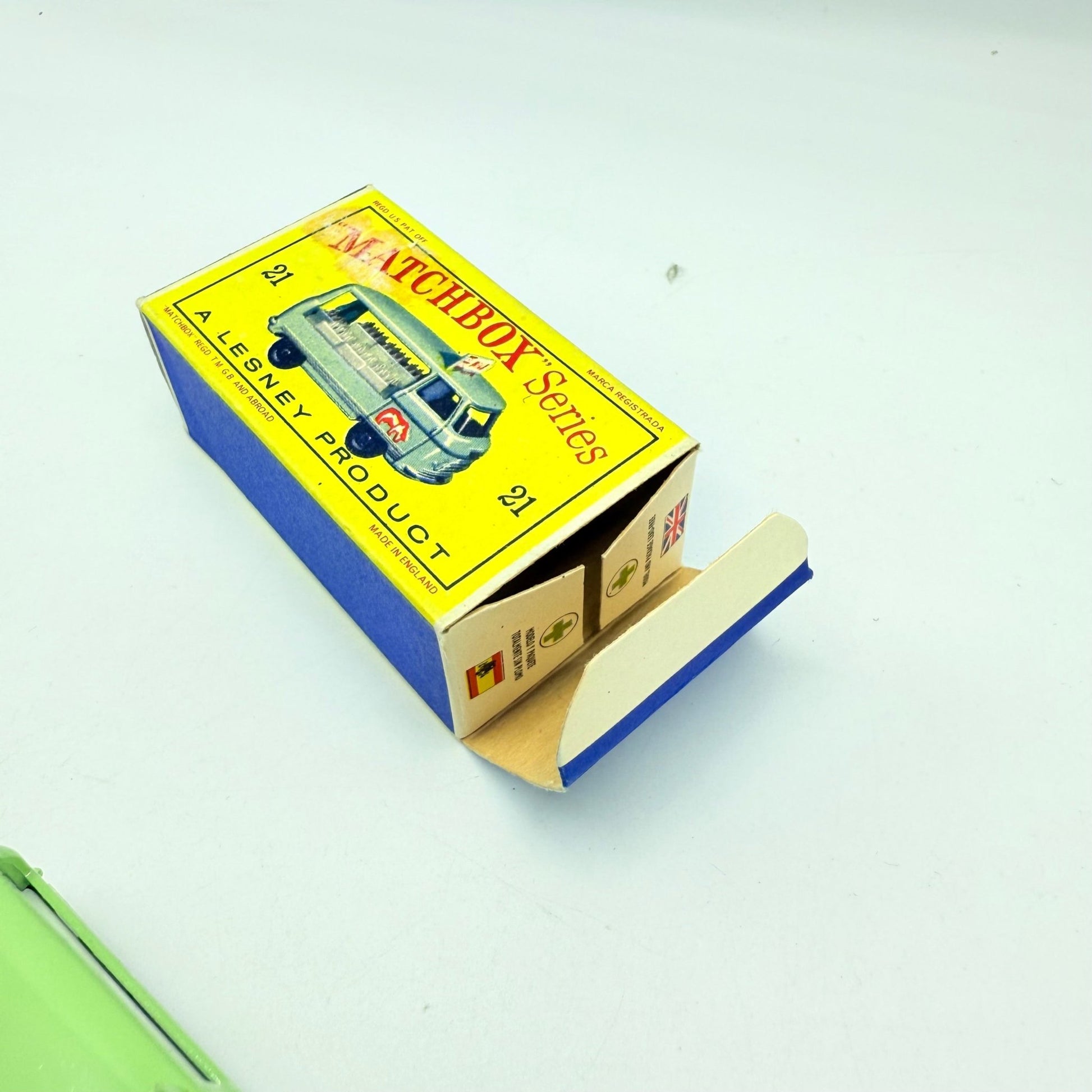 Matchbox Lesney 21c Commer Milk Float BPW Cow Decal - Magic Matchbox