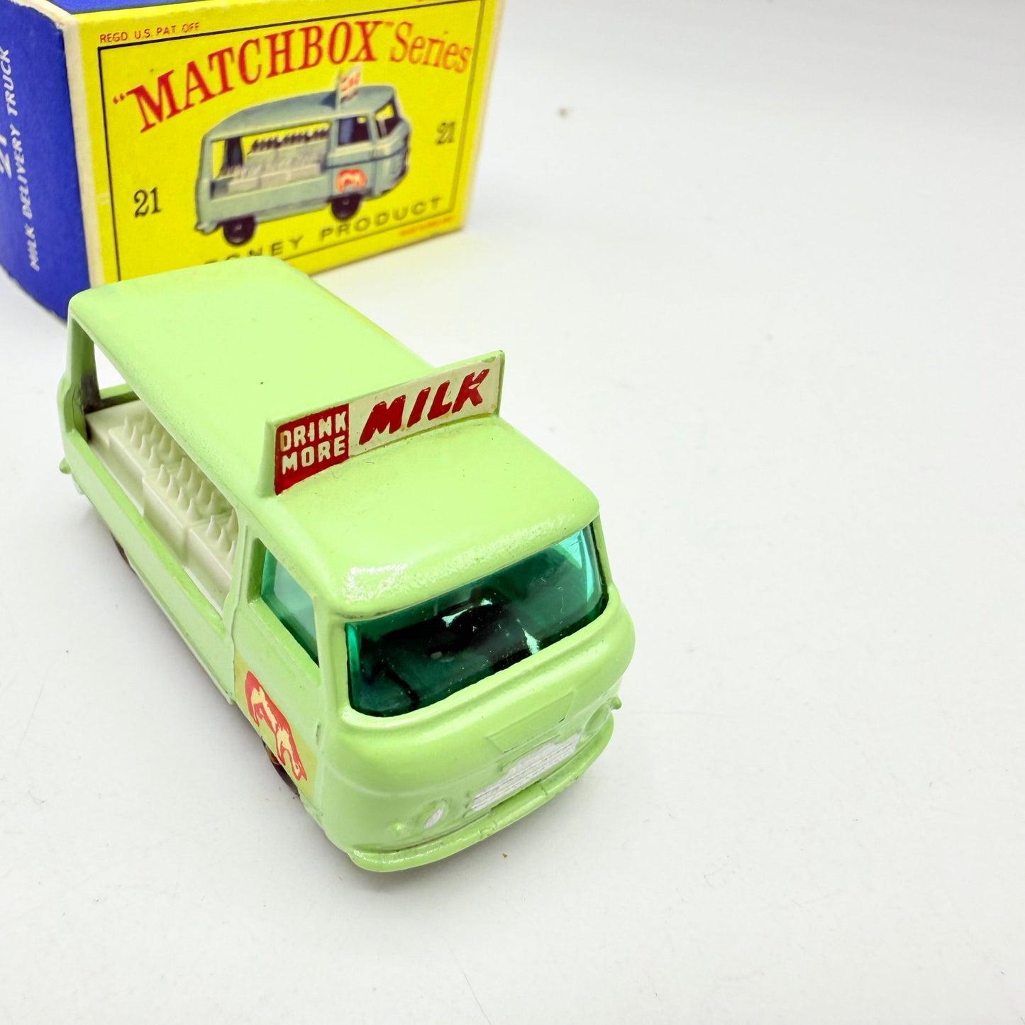 Matchbox Lesney 21c Commer Milk Float BPW Cow Decal - Magic Matchbox