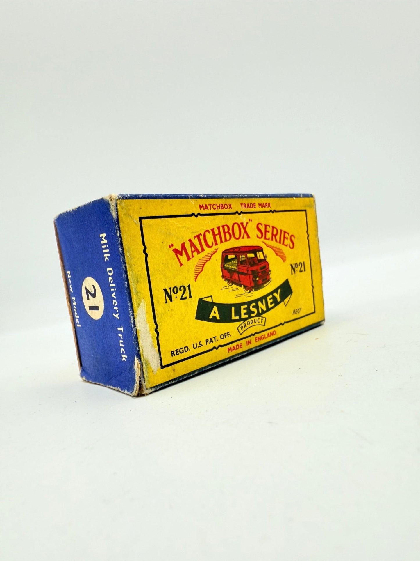 Matchbox Lesney 21c Commer Milk Float SPW & C Type Box - Magic Matchbox