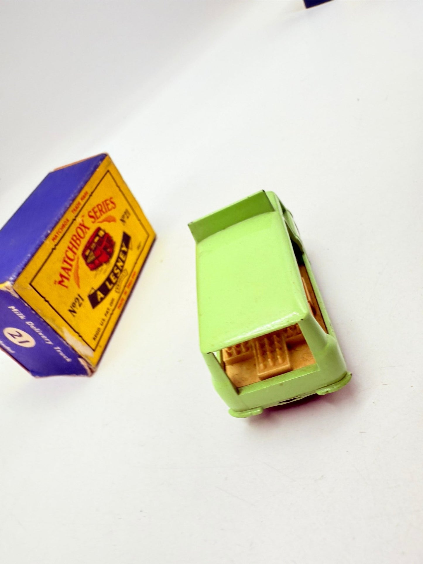 Matchbox Lesney 21c Commer Milk Float SPW & C Type Box - Magic Matchbox
