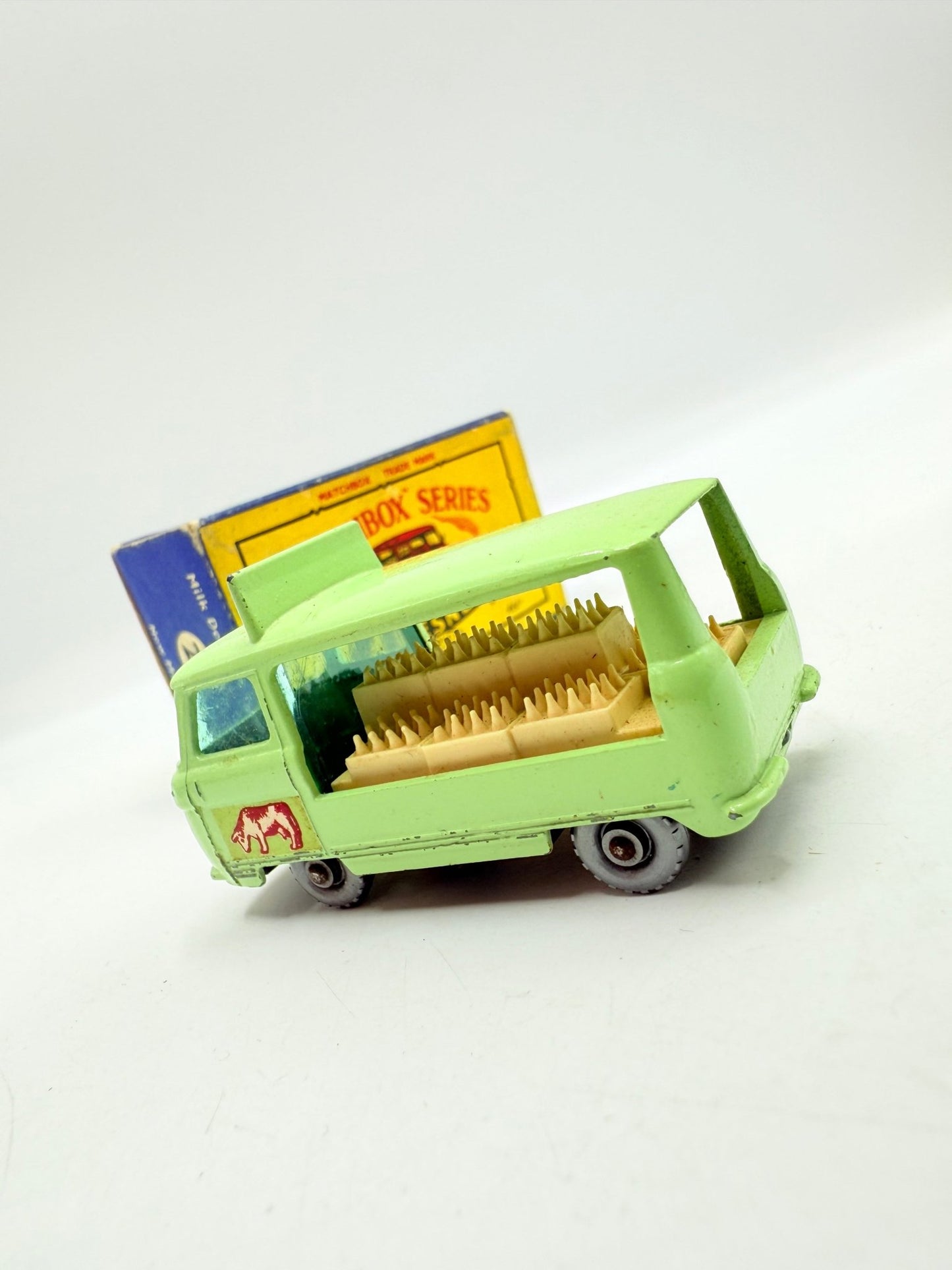Matchbox Lesney 21c Commer Milk Float SPW & C Type Box - Magic Matchbox