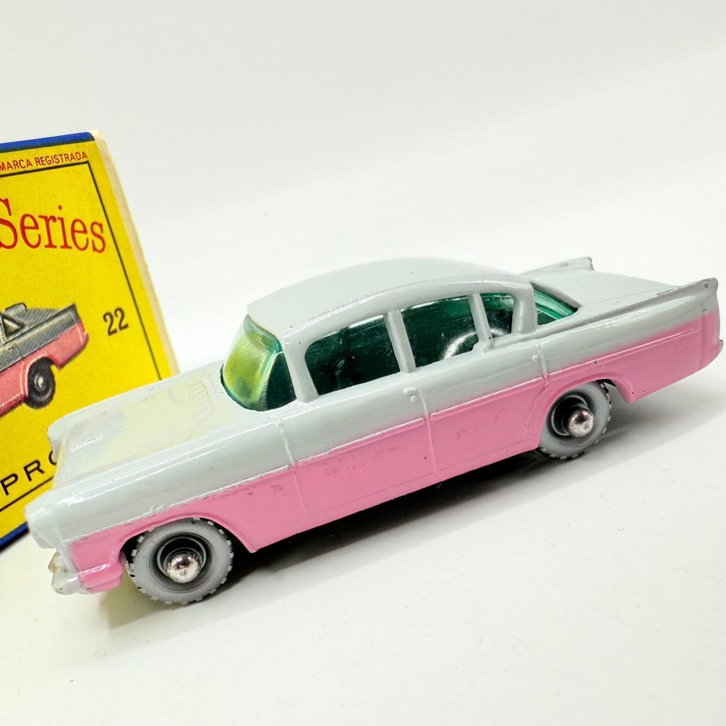 Matchbox Lesney 22b Vauxhall Cresta PA - Grey & Pink - Magic Matchbox