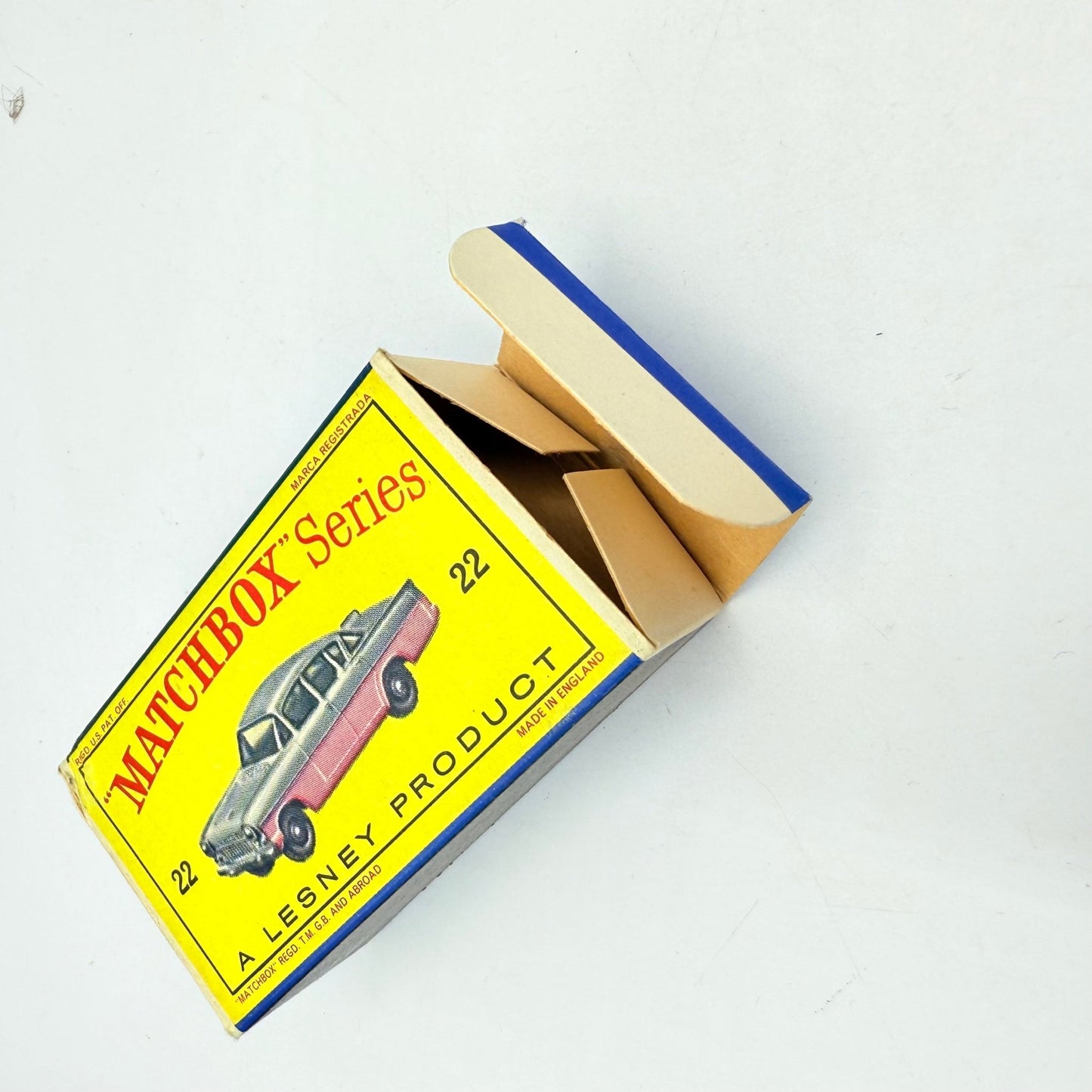 Matchbox Lesney 22b Vauxhall Cresta PA - Grey & Pink - Magic Matchbox