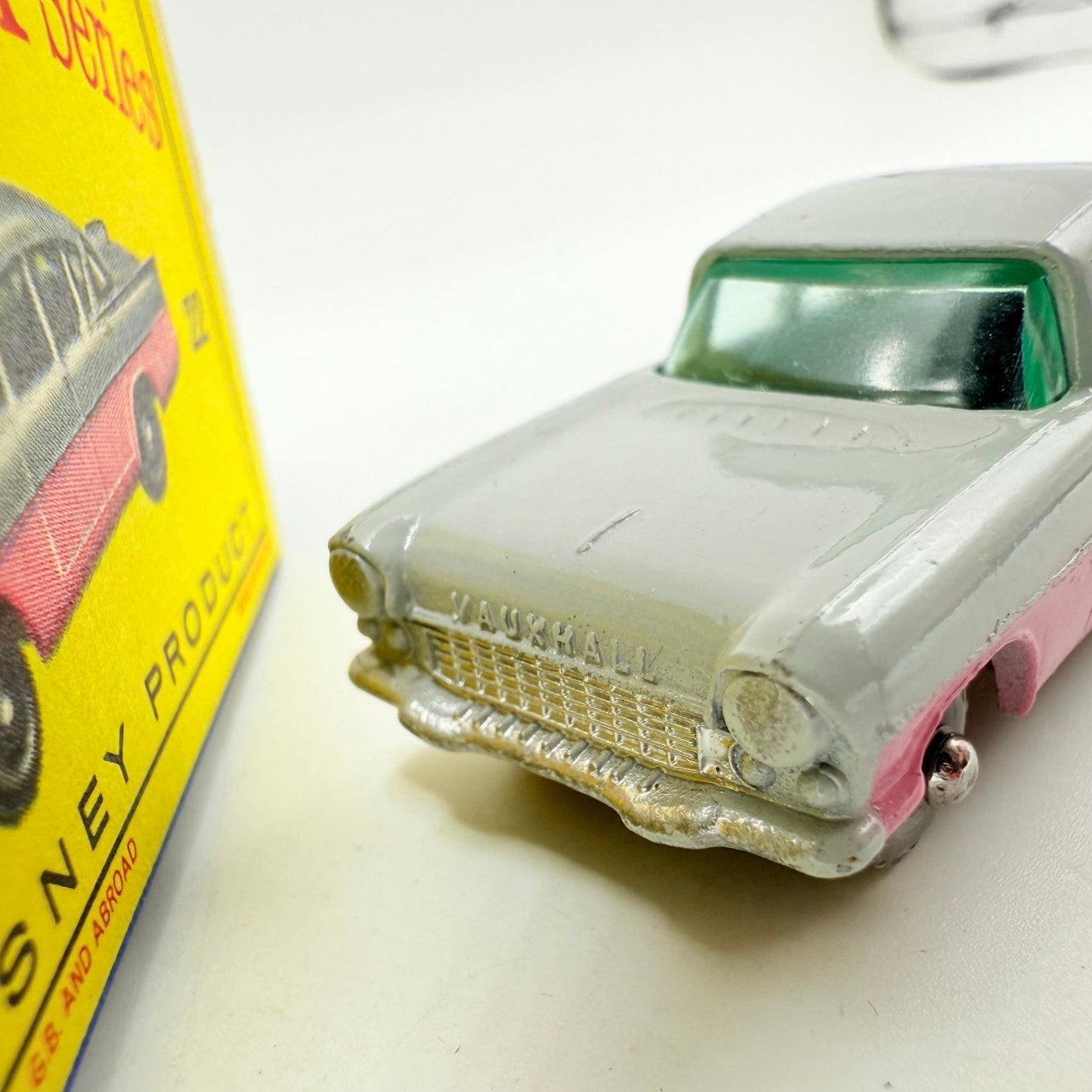 Matchbox Lesney 22b Vauxhall Cresta PA - Grey & Pink - Magic Matchbox