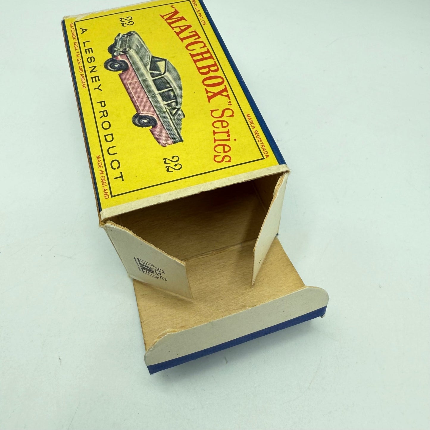 Matchbox Lesney 22b Vauxhall Cresta PA SPW Metallic Gold - Magic Matchbox