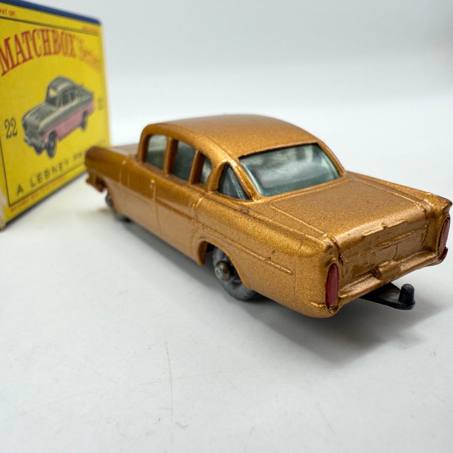 Matchbox Lesney 22b Vauxhall Cresta PA SPW Metallic Gold - Magic Matchbox