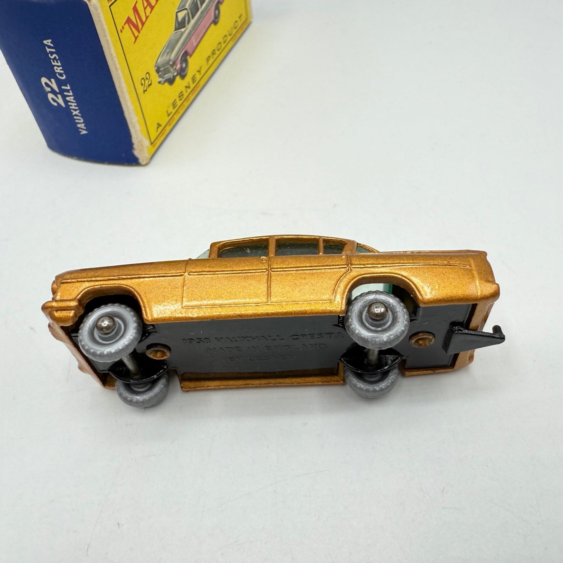 Matchbox Lesney 22b Vauxhall Cresta PA SPW Metallic Gold - Magic Matchbox