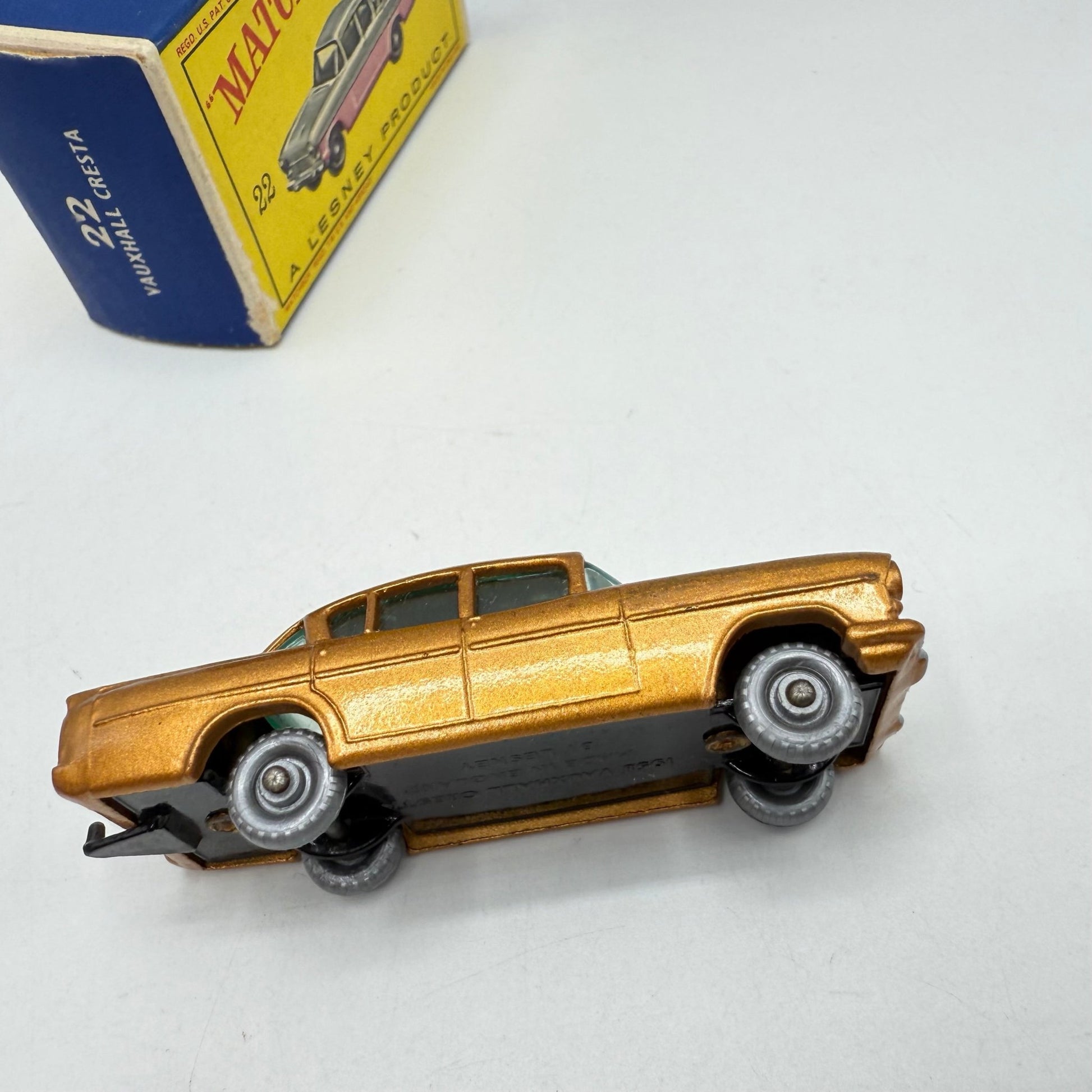 Matchbox Lesney 22b Vauxhall Cresta PA SPW Metallic Gold - Magic Matchbox
