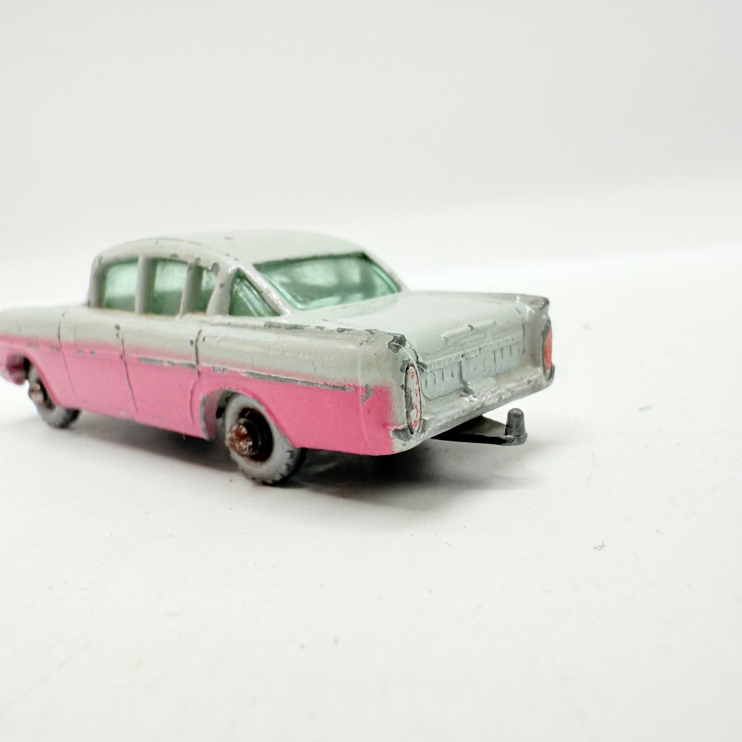 Matchbox Lesney 22b Vauxhall Cresta PA UB SPW - Magic Matchbox