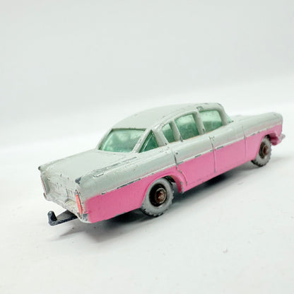 Matchbox Lesney 22b Vauxhall Cresta PA UB SPW - Magic Matchbox