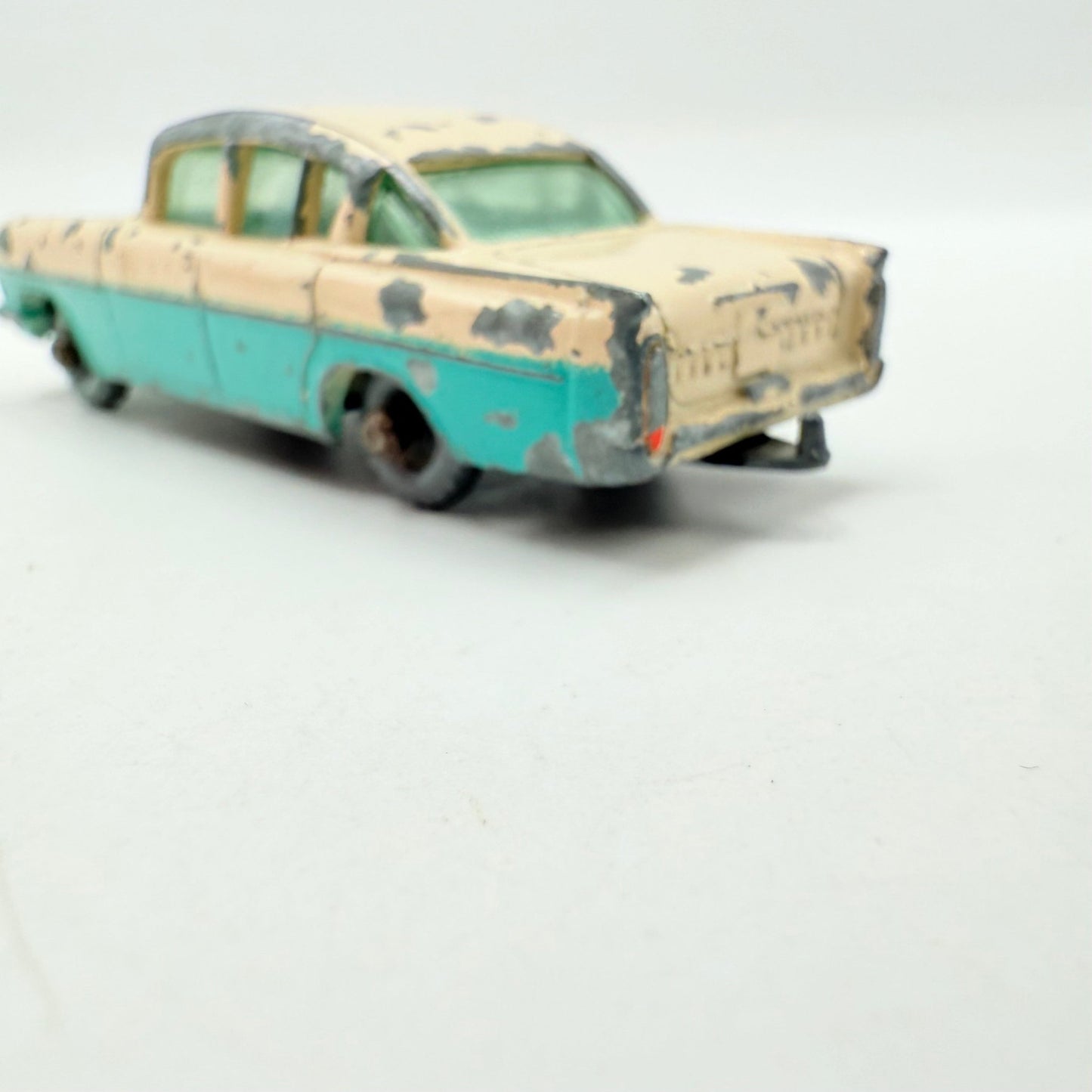Matchbox Lesney 22b Vauxhall Cresta PA UB VERY RARE Turquoise lower half. - Magic Matchbox