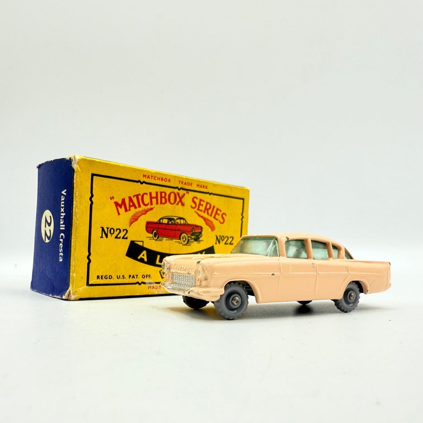 Matchbox Lesney 22b Vauxhall Cresta Pink with windows GPW - Magic Matchbox