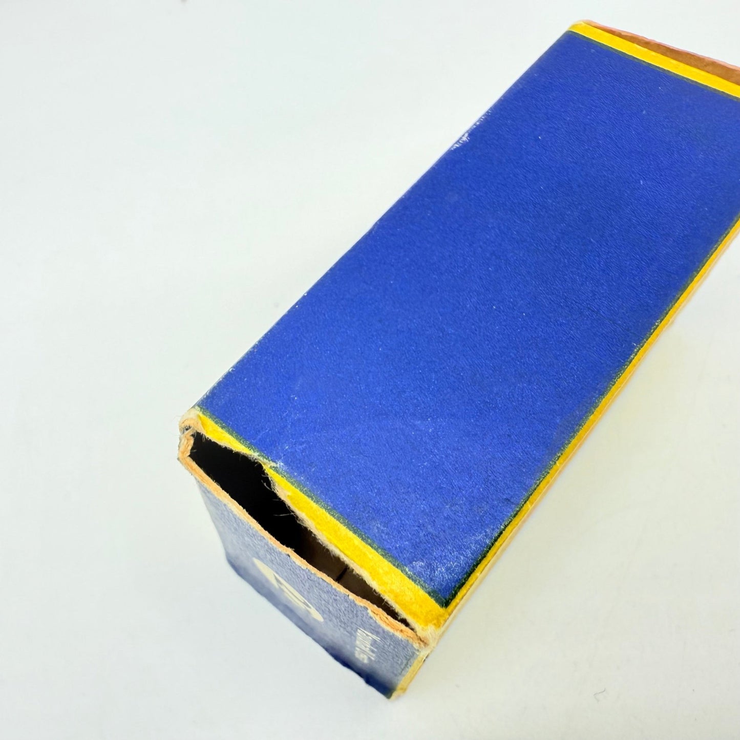 Matchbox Lesney 22b Vauxhall Cresta Pink with windows GPW - Magic Matchbox