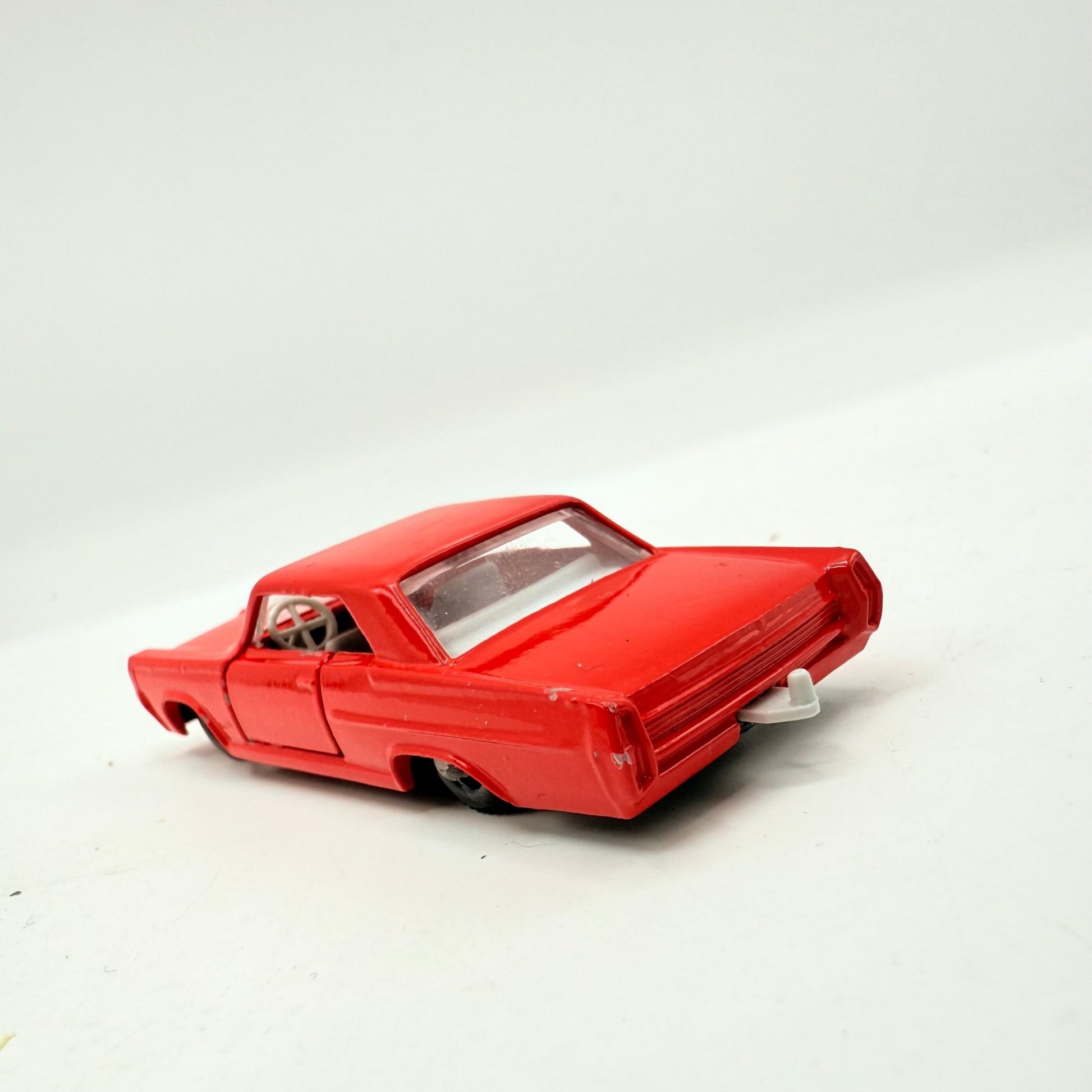 Matchbox Lesney 22c Pontiac GP Sports Coupe - Magic Matchbox
