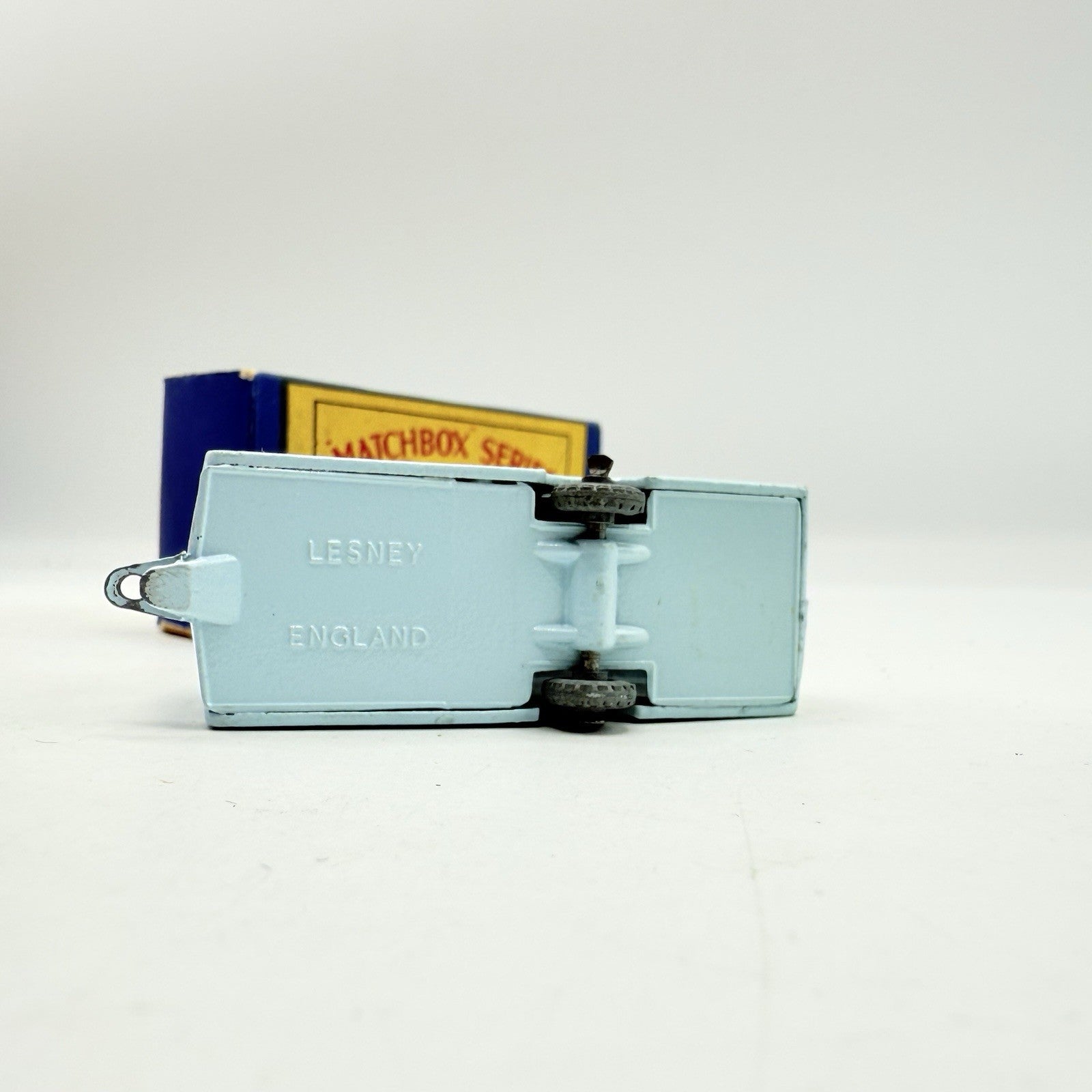 Matchbox Lesney 23a Berkeley Cavalier Caravan - Magic Matchbox