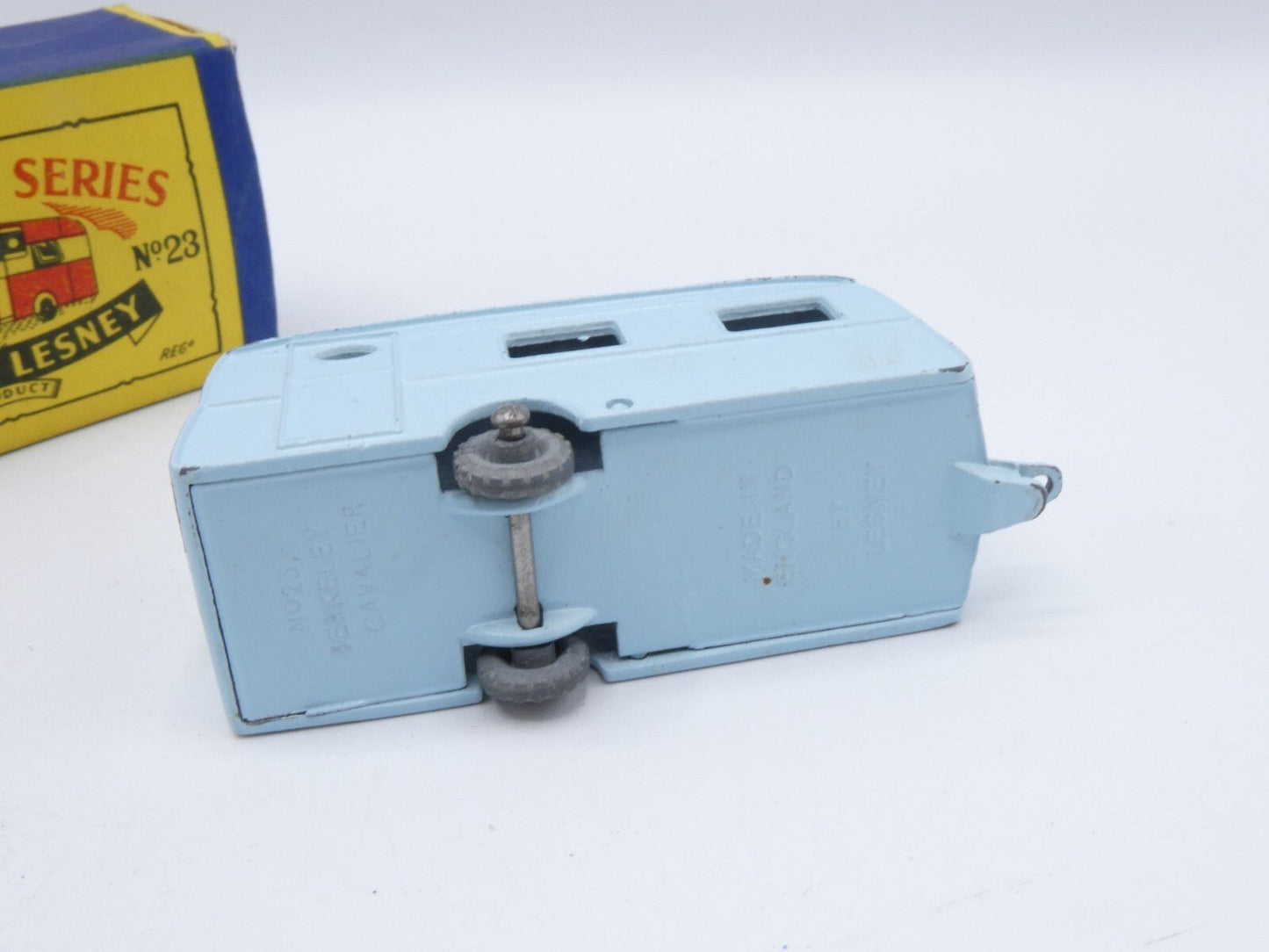 Matchbox Lesney 23b Berkeley Caravan MW - Magic Matchbox