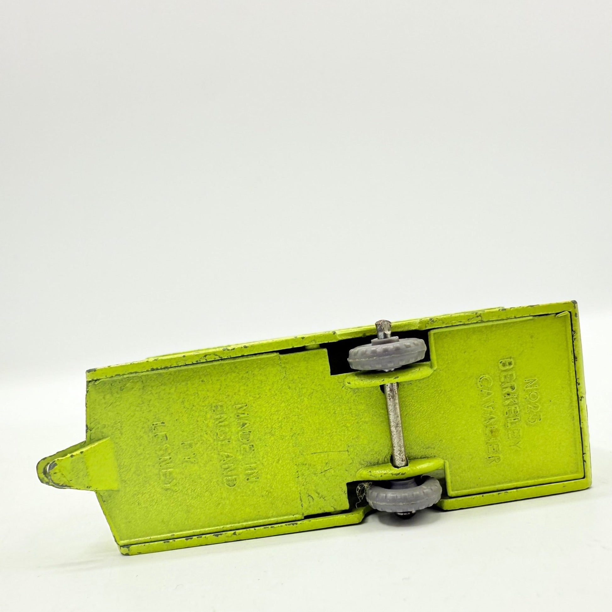 Matchbox Lesney 23b Caravan Lime Green GPW - Magic Matchbox