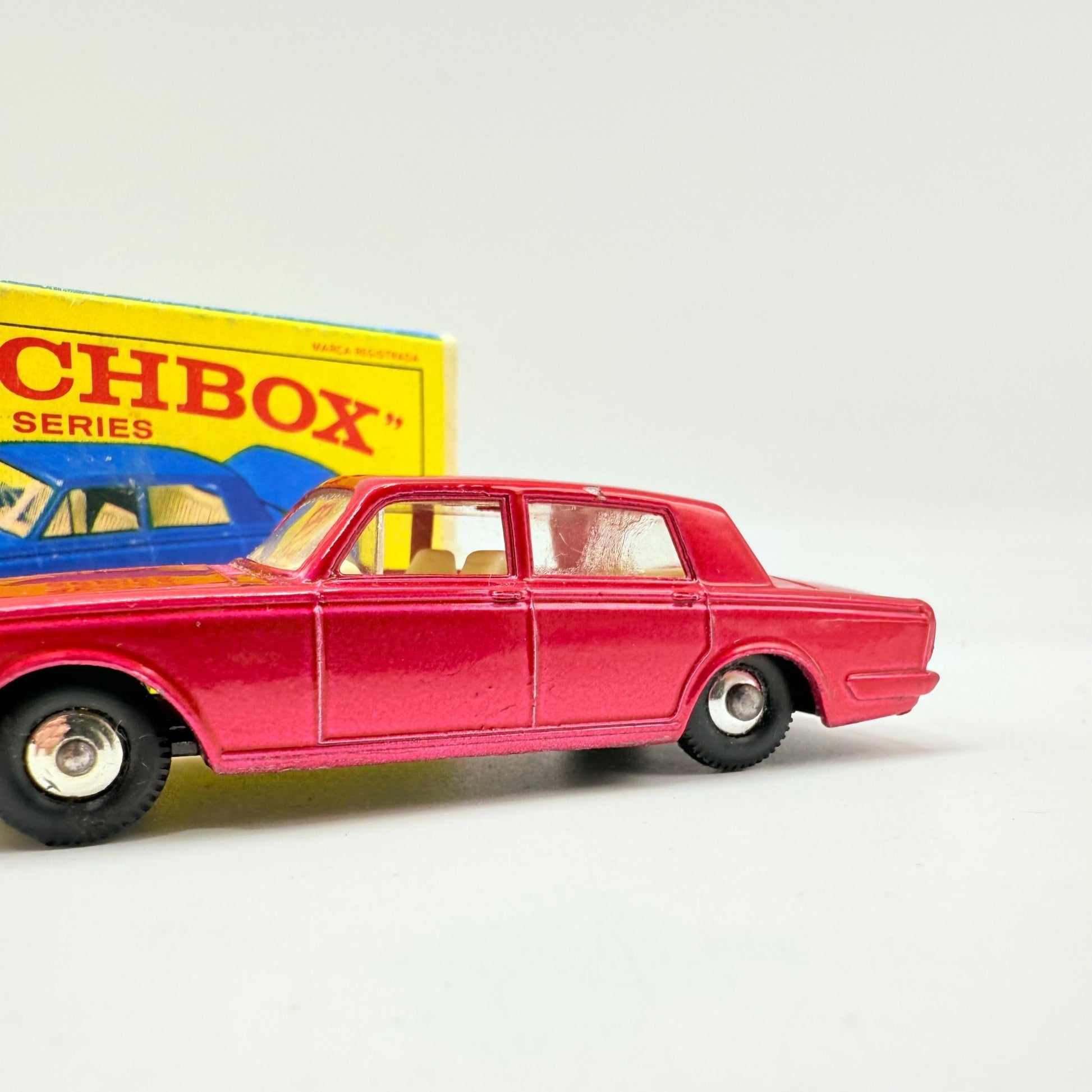 Matchbox Lesney 24c Rolls Royce Silver Shadow - Magic Matchbox
