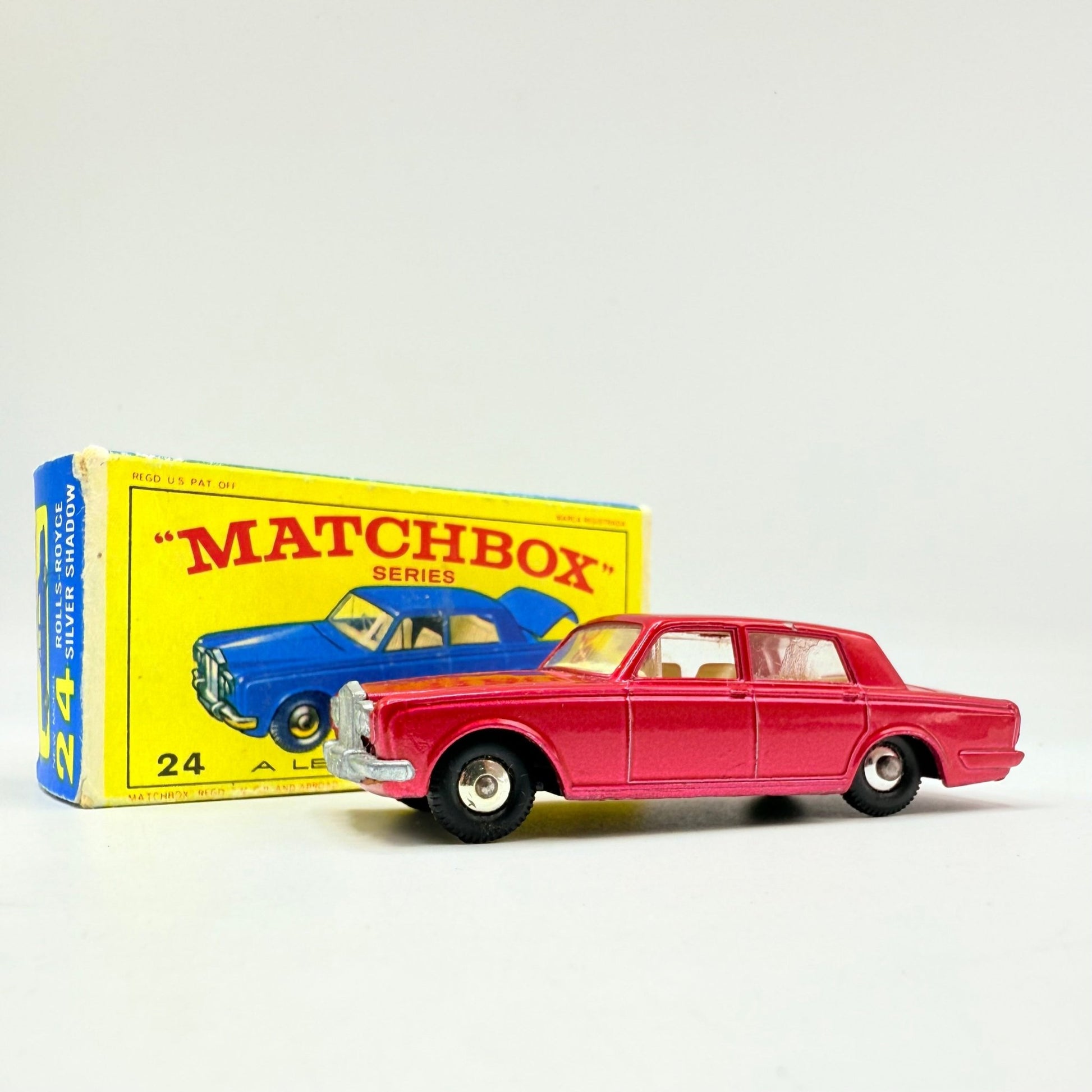 Matchbox Lesney 24c Rolls Royce Silver Shadow - Magic Matchbox
