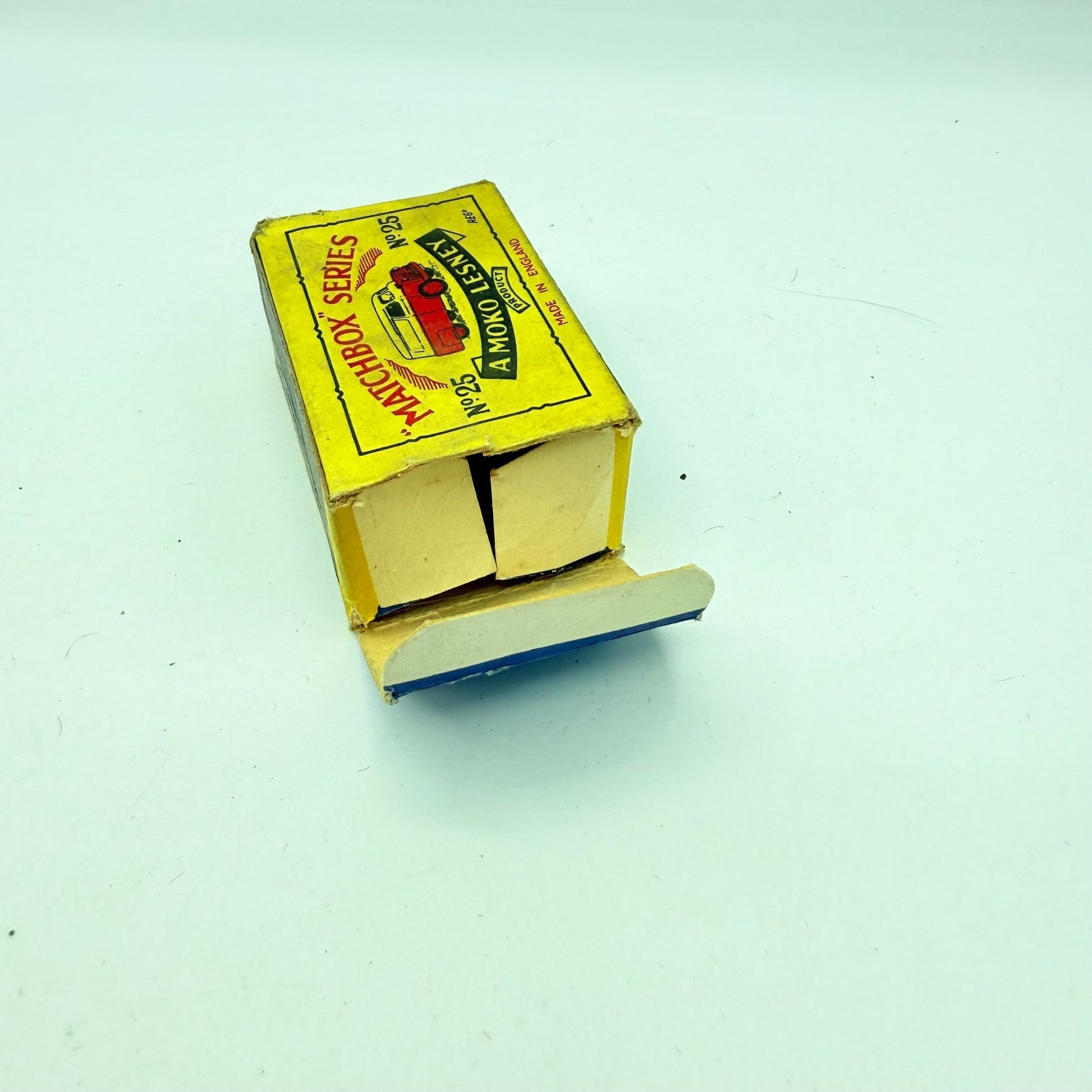 Matchbox Lesney 25a Bedford Dunlop Van Empty Original Box - Magic Matchbox