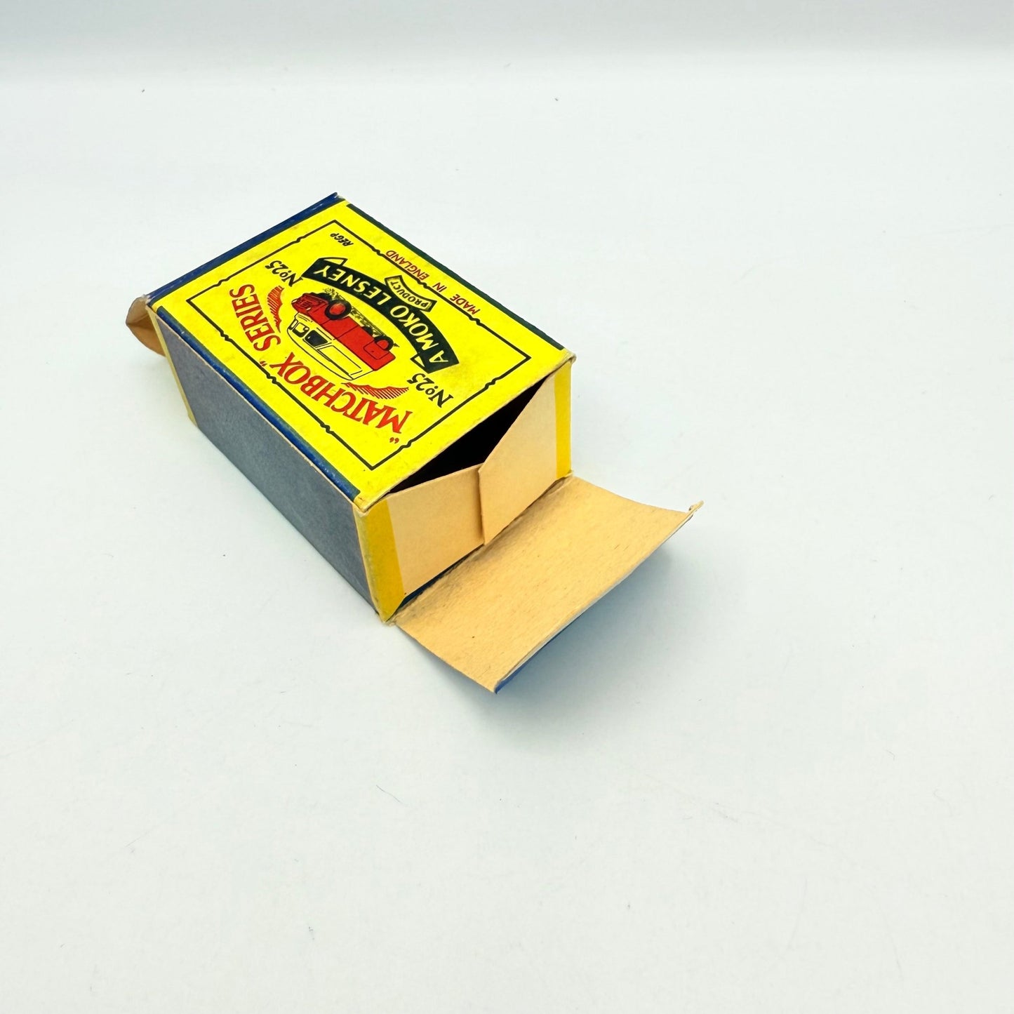 Matchbox Lesney 25a Bedford Dunlop Van MW - Magic Matchbox