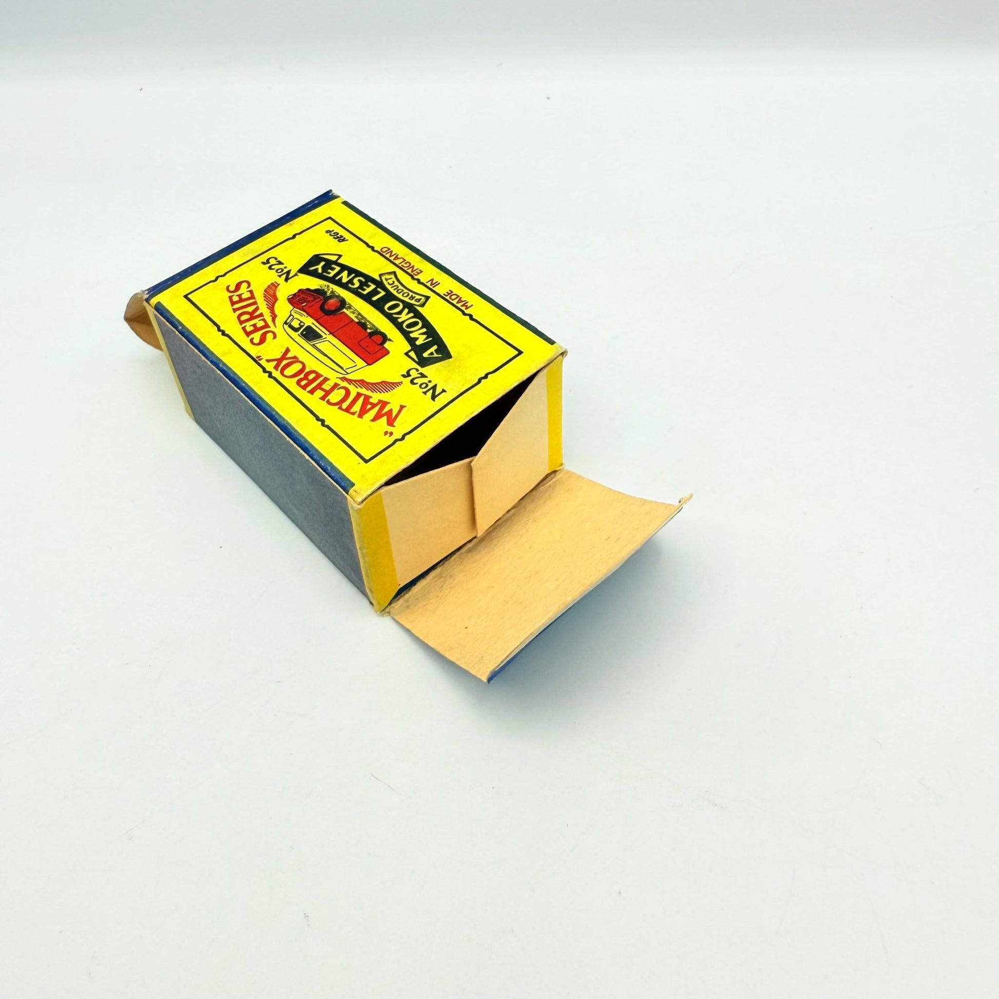 Matchbox Lesney 25a Bedford Dunlop Van MW - Magic Matchbox