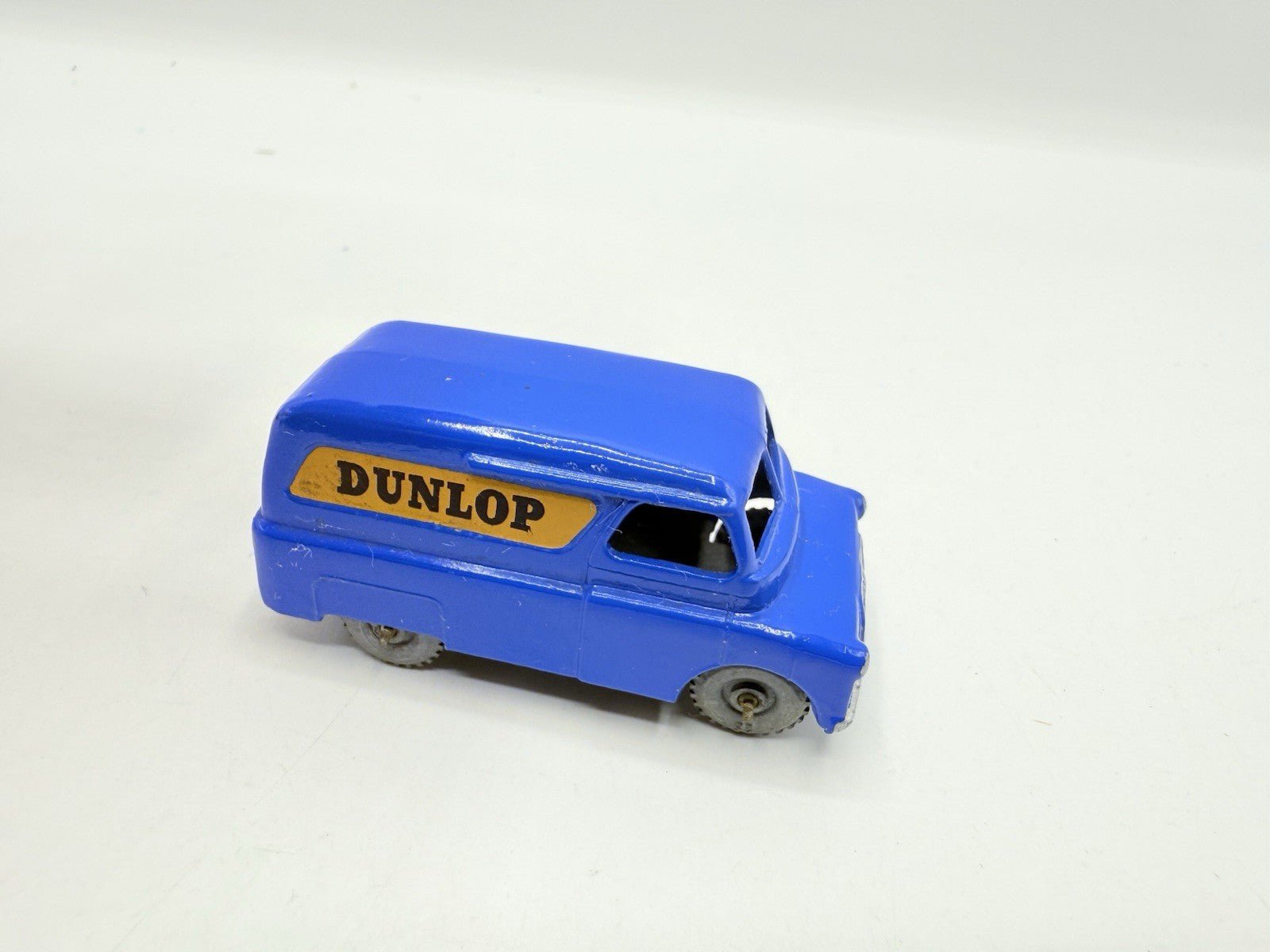 Matchbox Lesney 25a Bedford Dunlop Van MW - Magic Matchbox