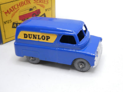 Matchbox Lesney 25a Bedford Dunlop Van MW - Magic Matchbox