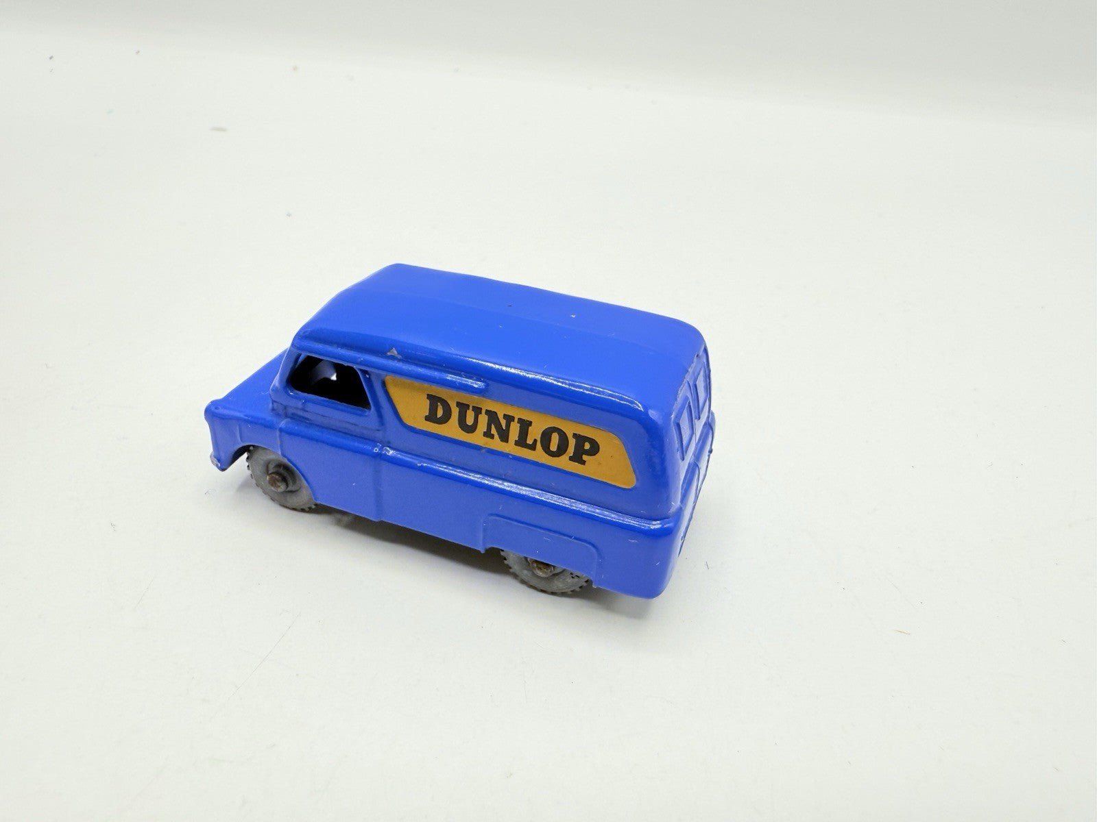Matchbox Lesney 25a Bedford Dunlop Van MW - Magic Matchbox