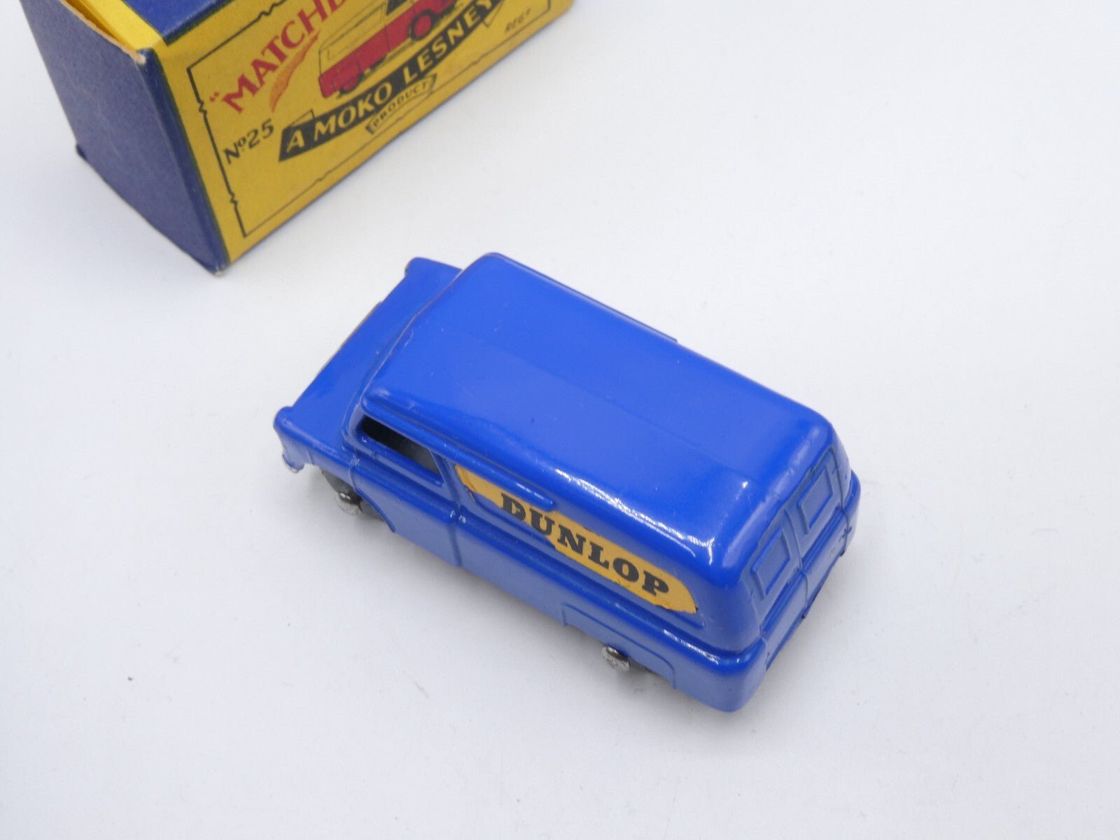Matchbox Lesney 25a Bedford Dunlop Van MW - Magic Matchbox