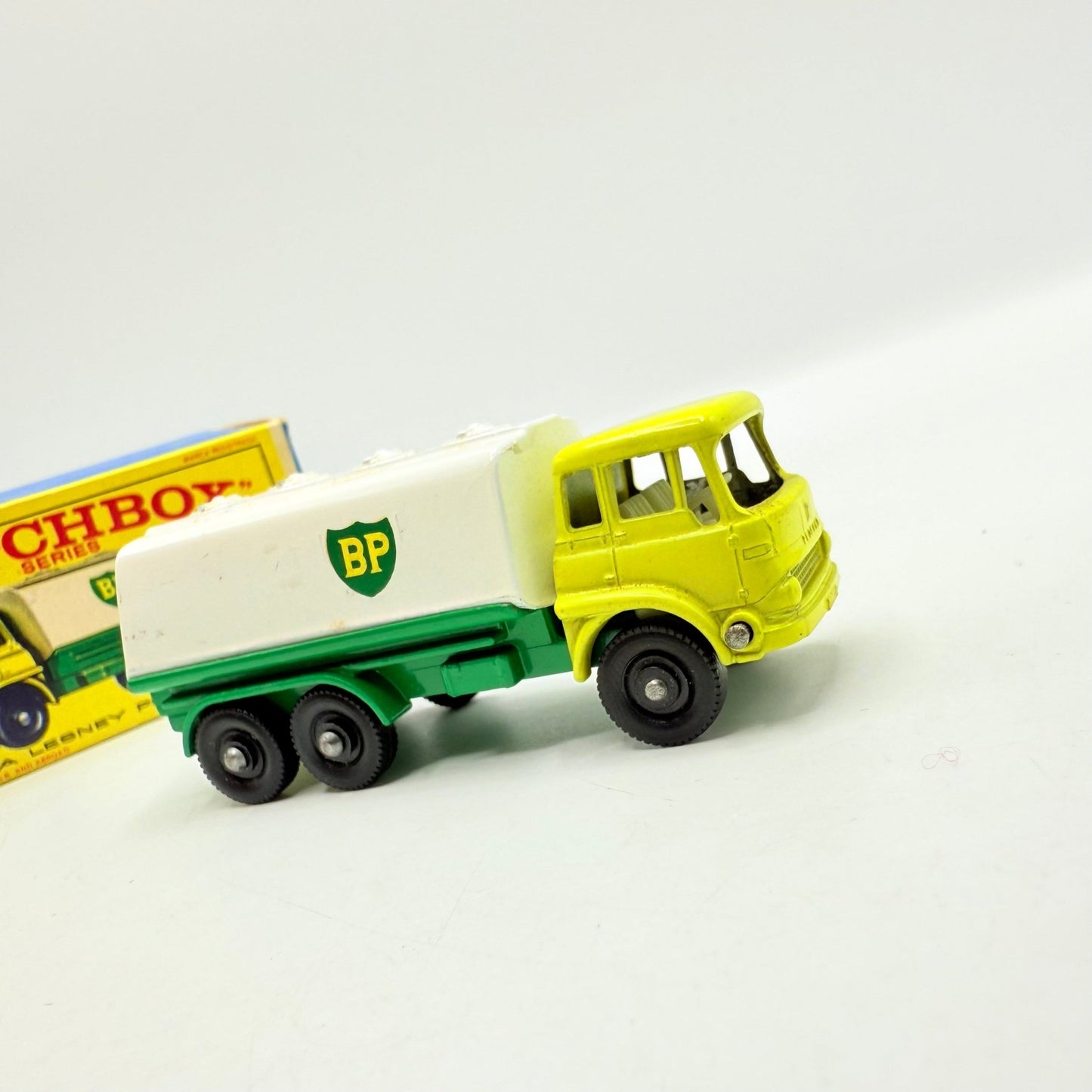 Matchbox Lesney 25c BP Tanker - Magic Matchbox