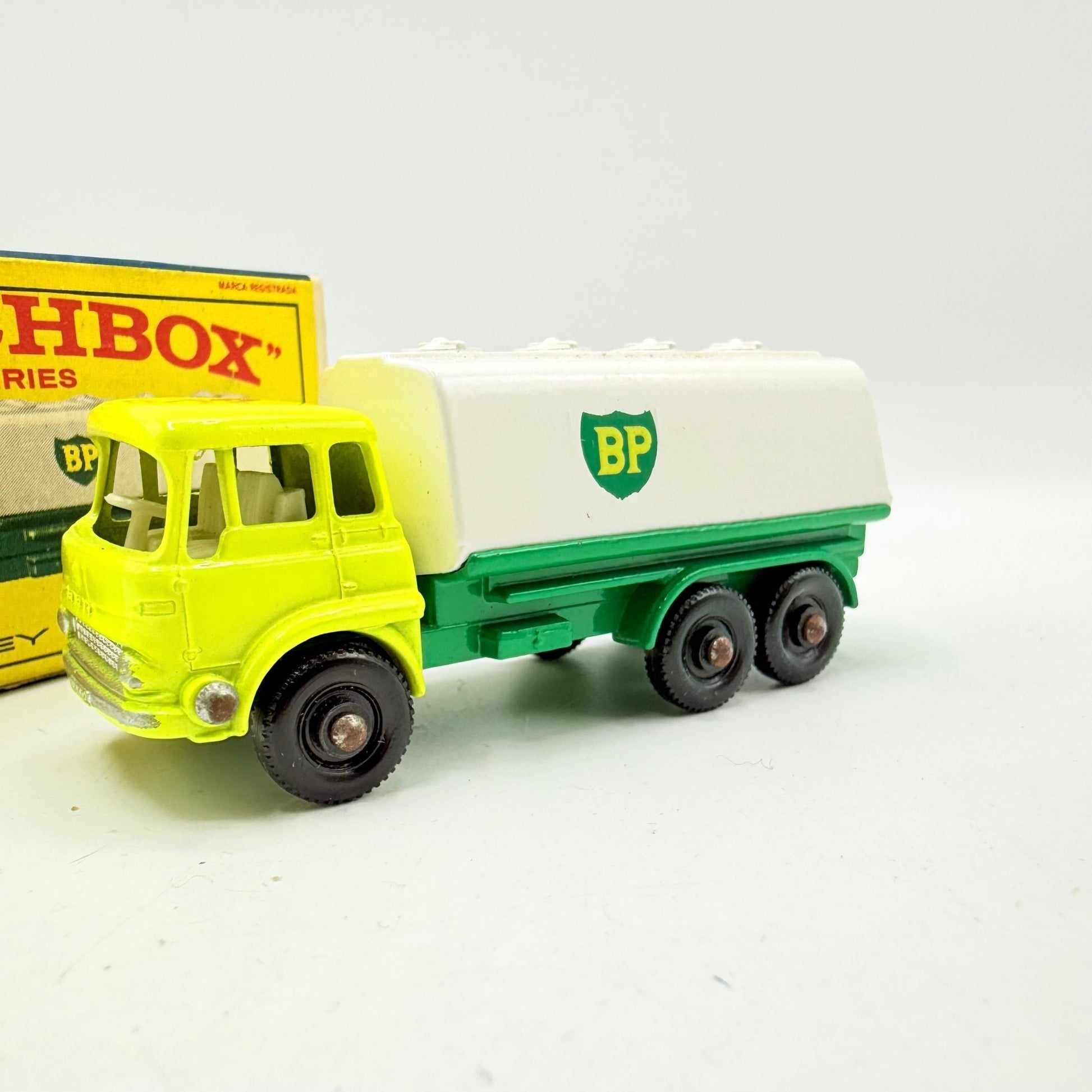Matchbox Lesney 25c BP Tanker - Magic Matchbox