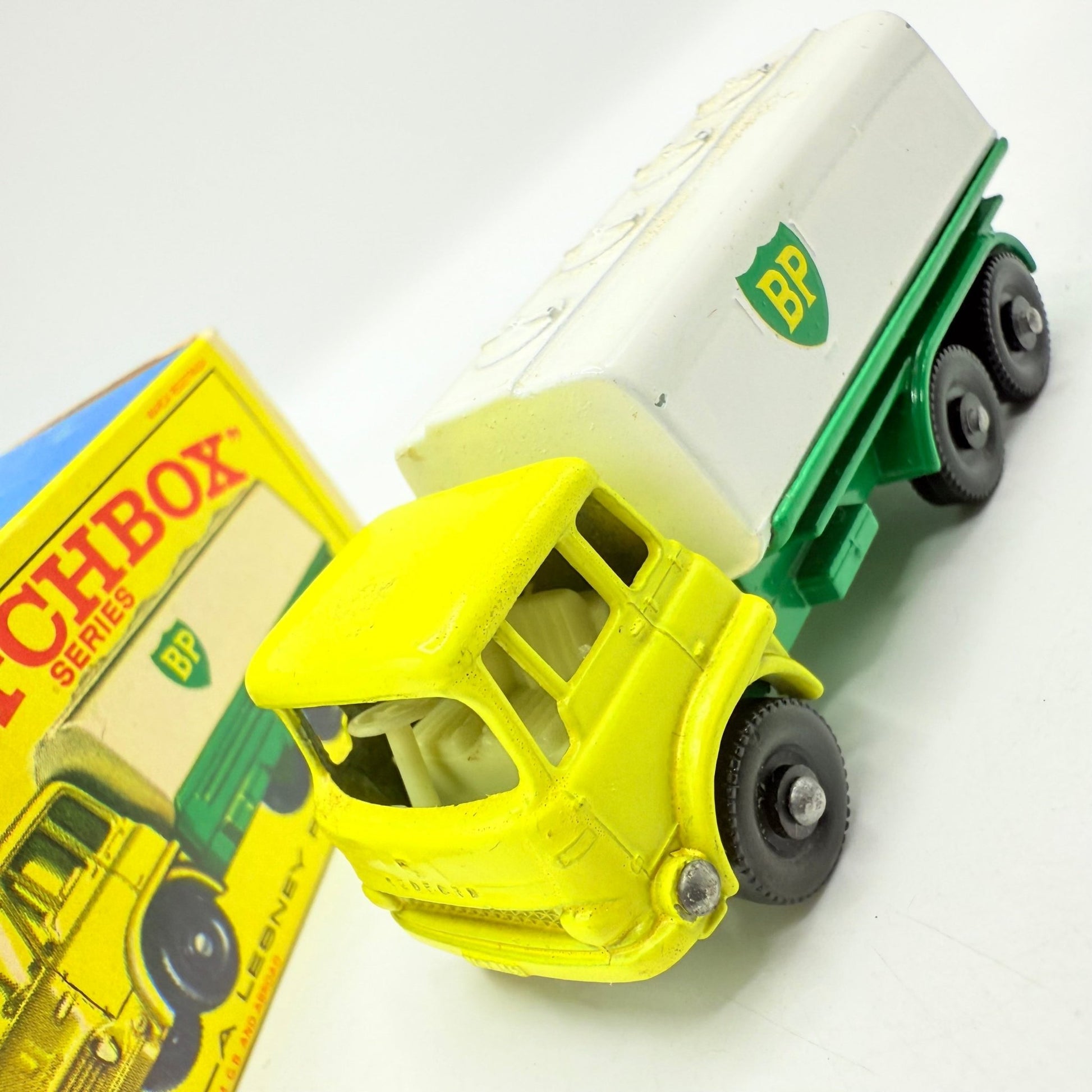Matchbox Lesney 25c BP Tanker - Magic Matchbox