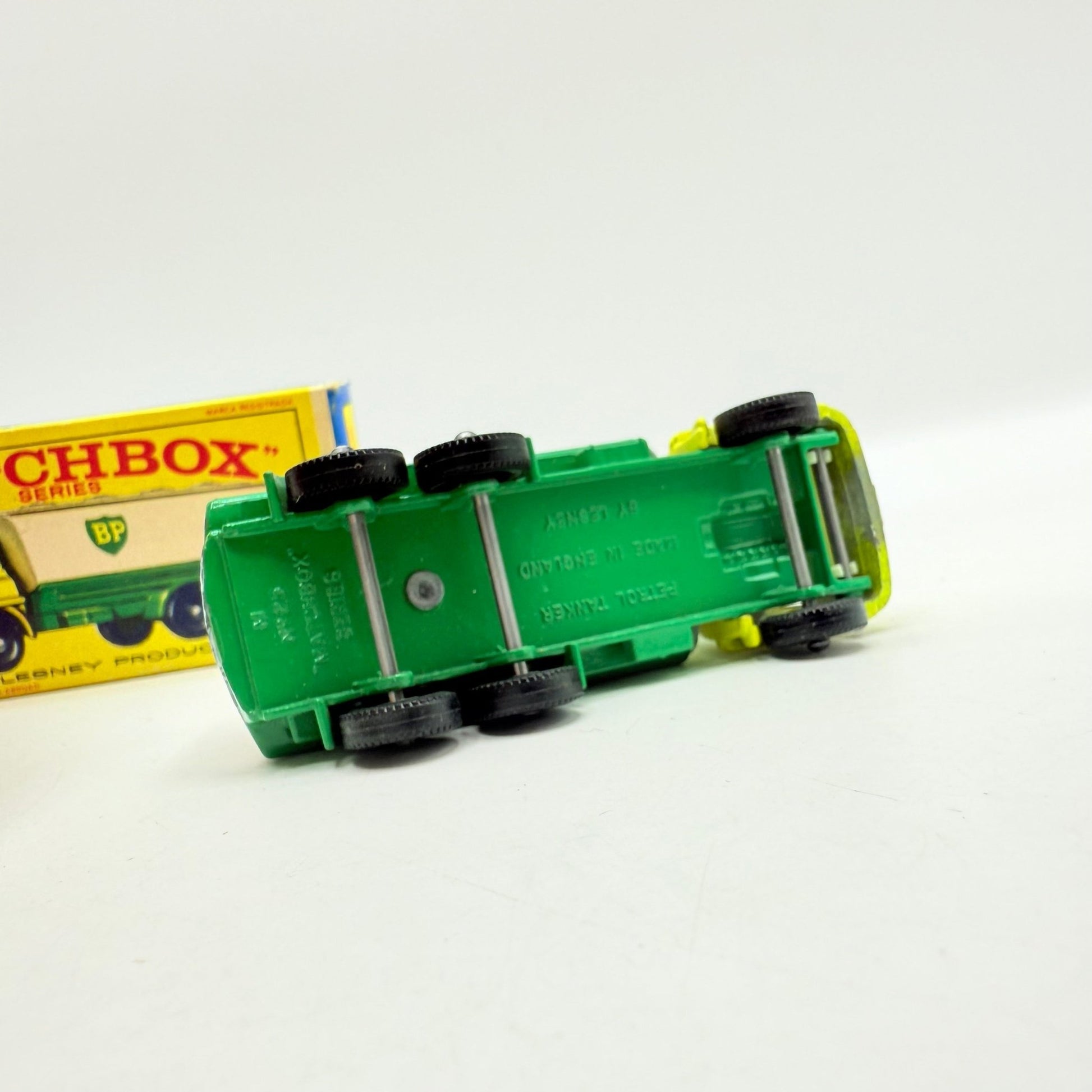 Matchbox Lesney 25c BP Tanker - Magic Matchbox