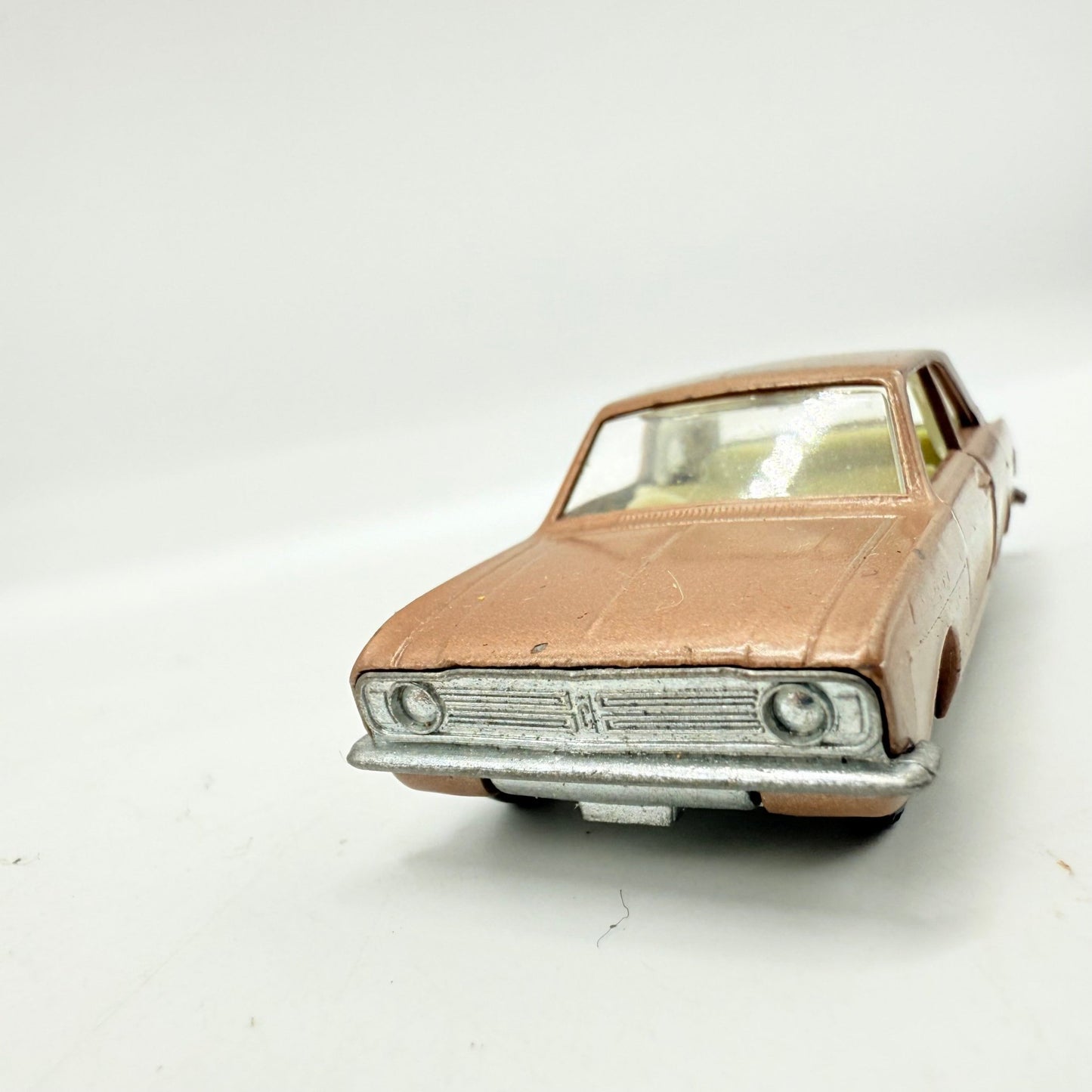 Matchbox Lesney 25d Ford Cortina - Magic Matchbox