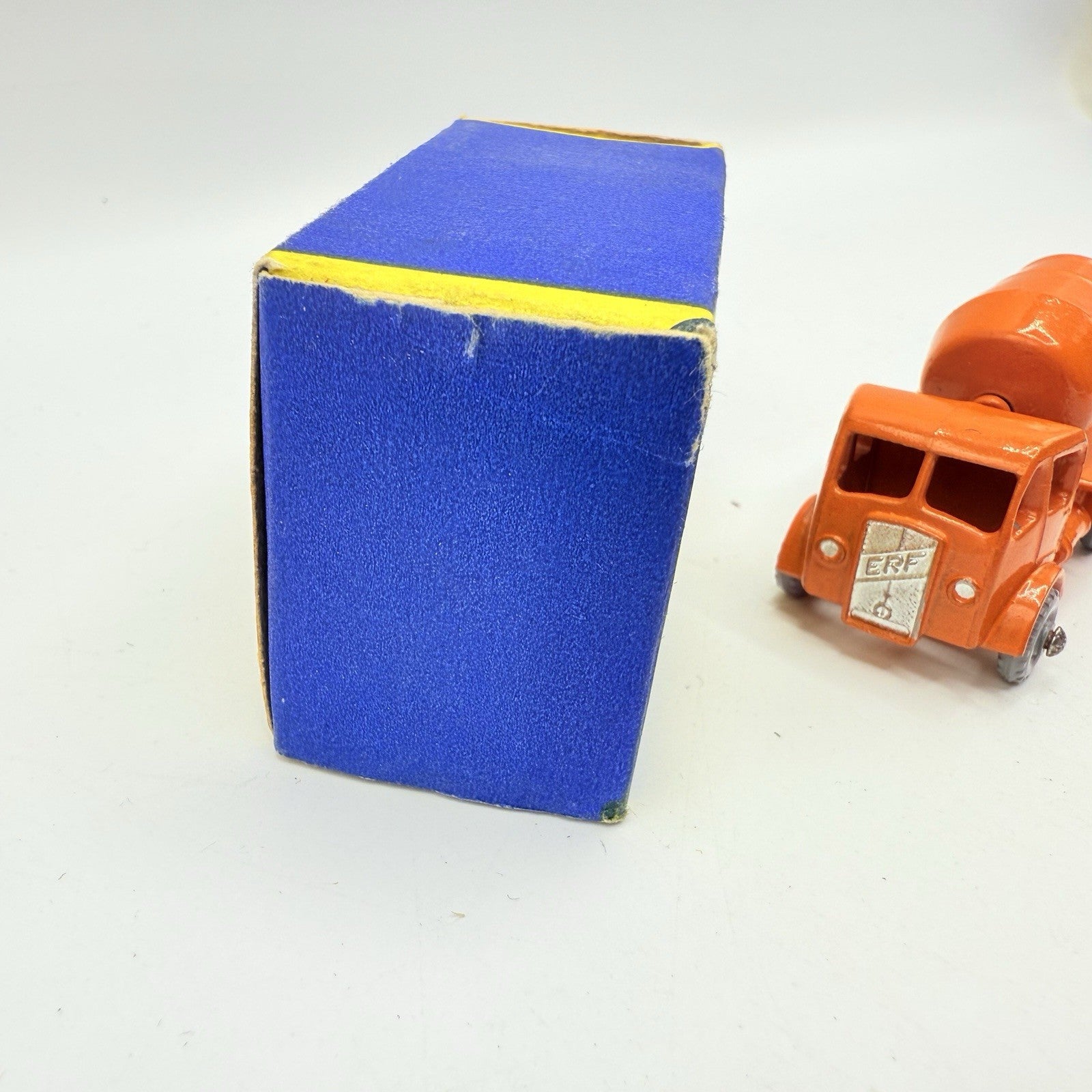 Matchbox Lesney 26a ERF Cement Mixer GPW - Magic Matchbox