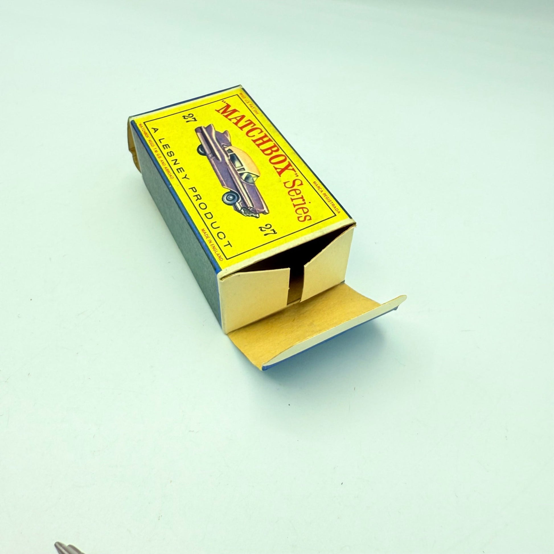 Matchbox Lesney 27c Cadillac Sixty Special GPW Black Base - Magic Matchbox