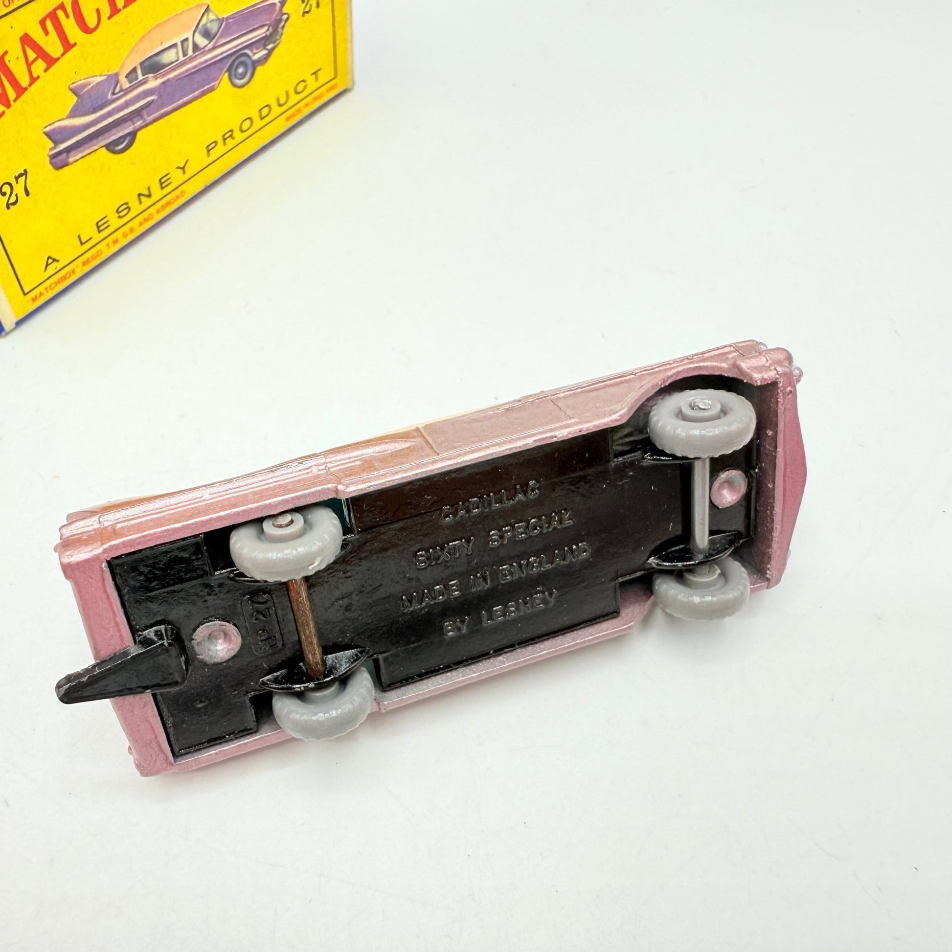 Matchbox Lesney 27c Cadillac Sixty Special GPW Black Base - Magic Matchbox