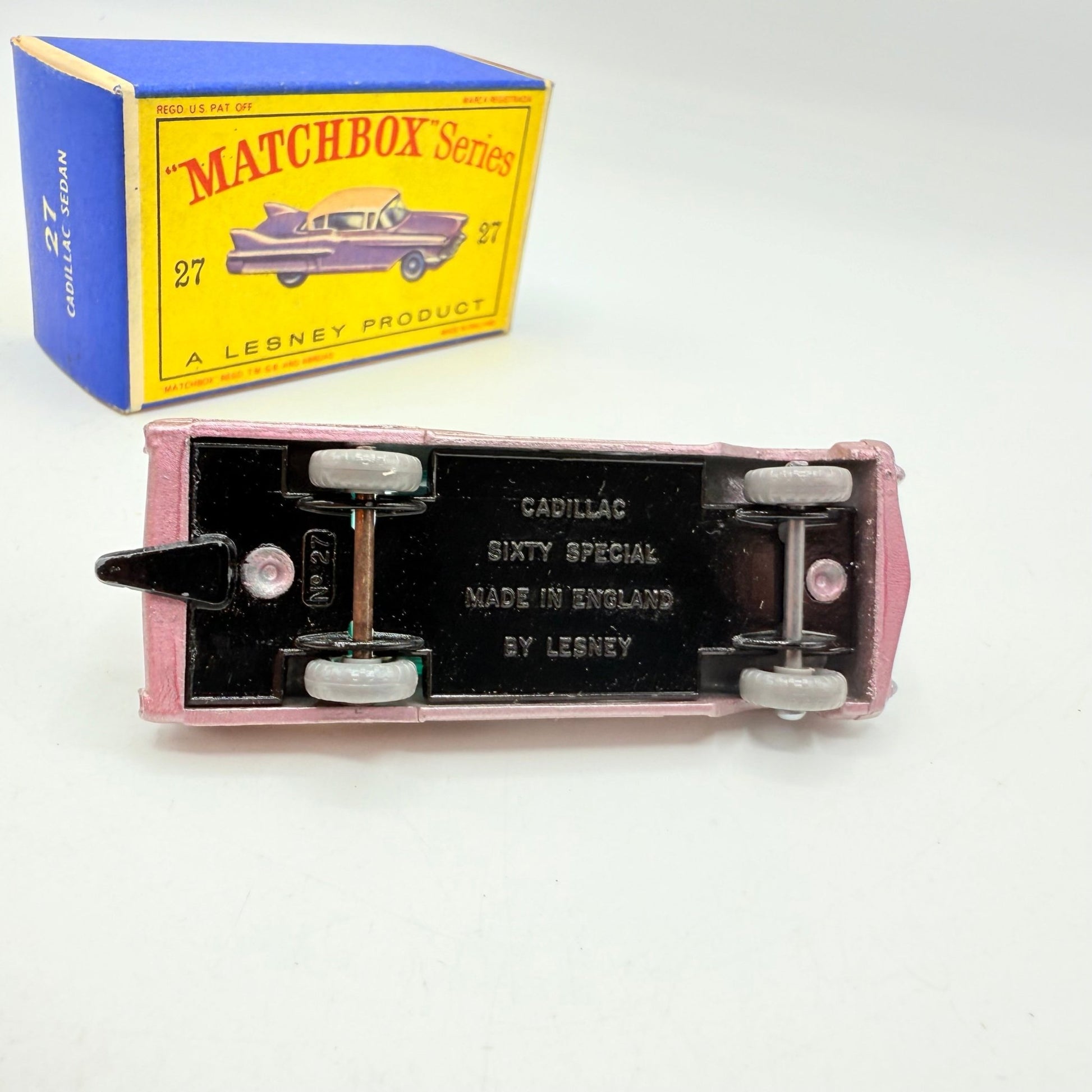Matchbox Lesney 27c Cadillac Sixty Special GPW Black Base - Magic Matchbox
