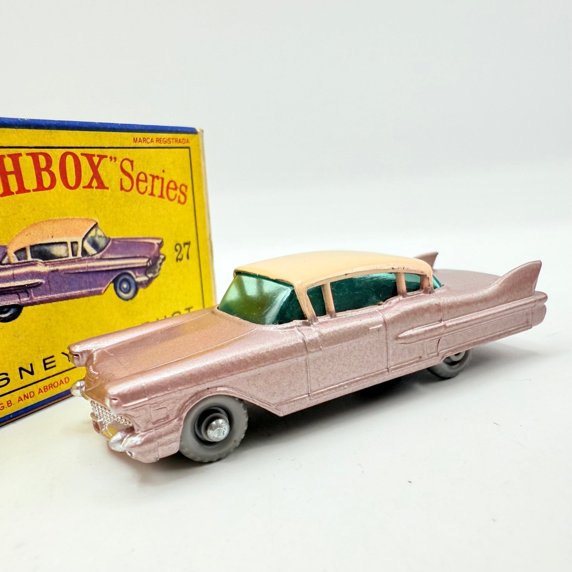 Matchbox Lesney 27c Cadillac Sixty Special GPW Black Base - Magic Matchbox
