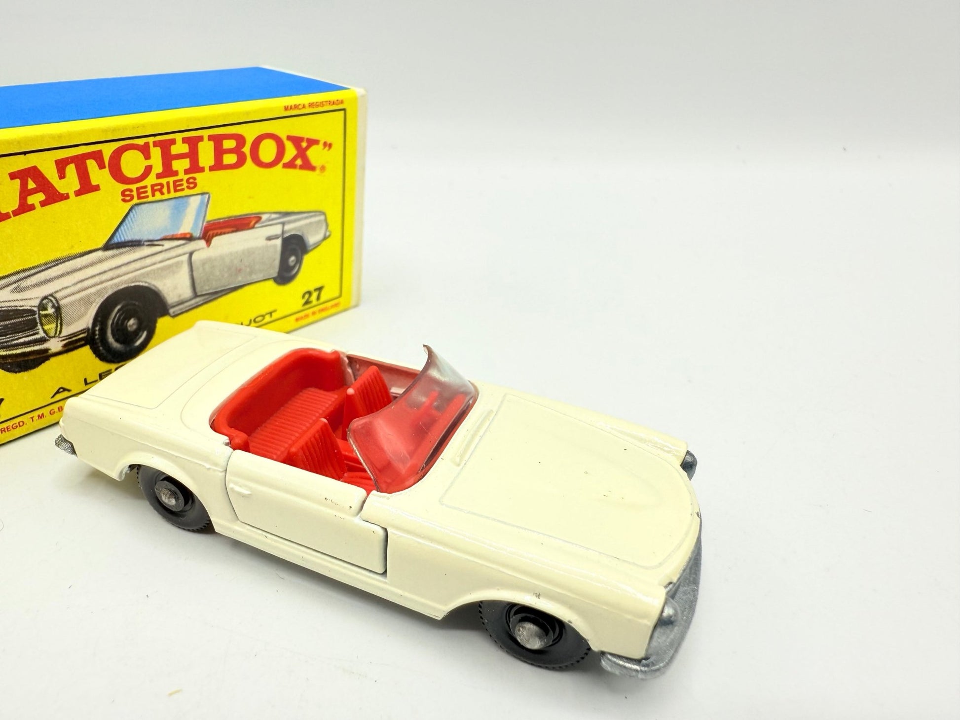 Matchbox Lesney 27d Mercedes - Benz 230SL - Magic Matchbox