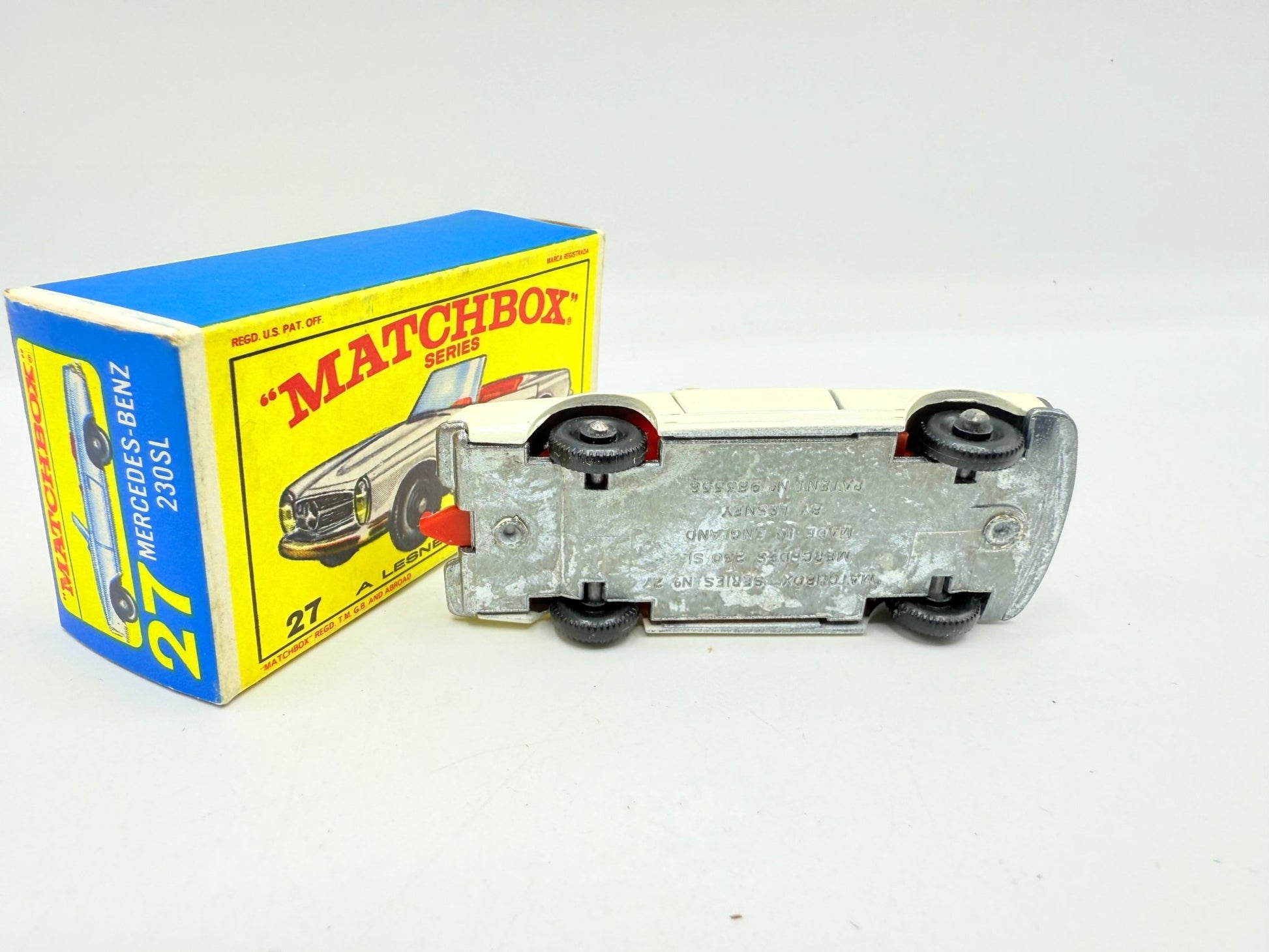 Matchbox Lesney 27d Mercedes - Benz 230SL - Magic Matchbox