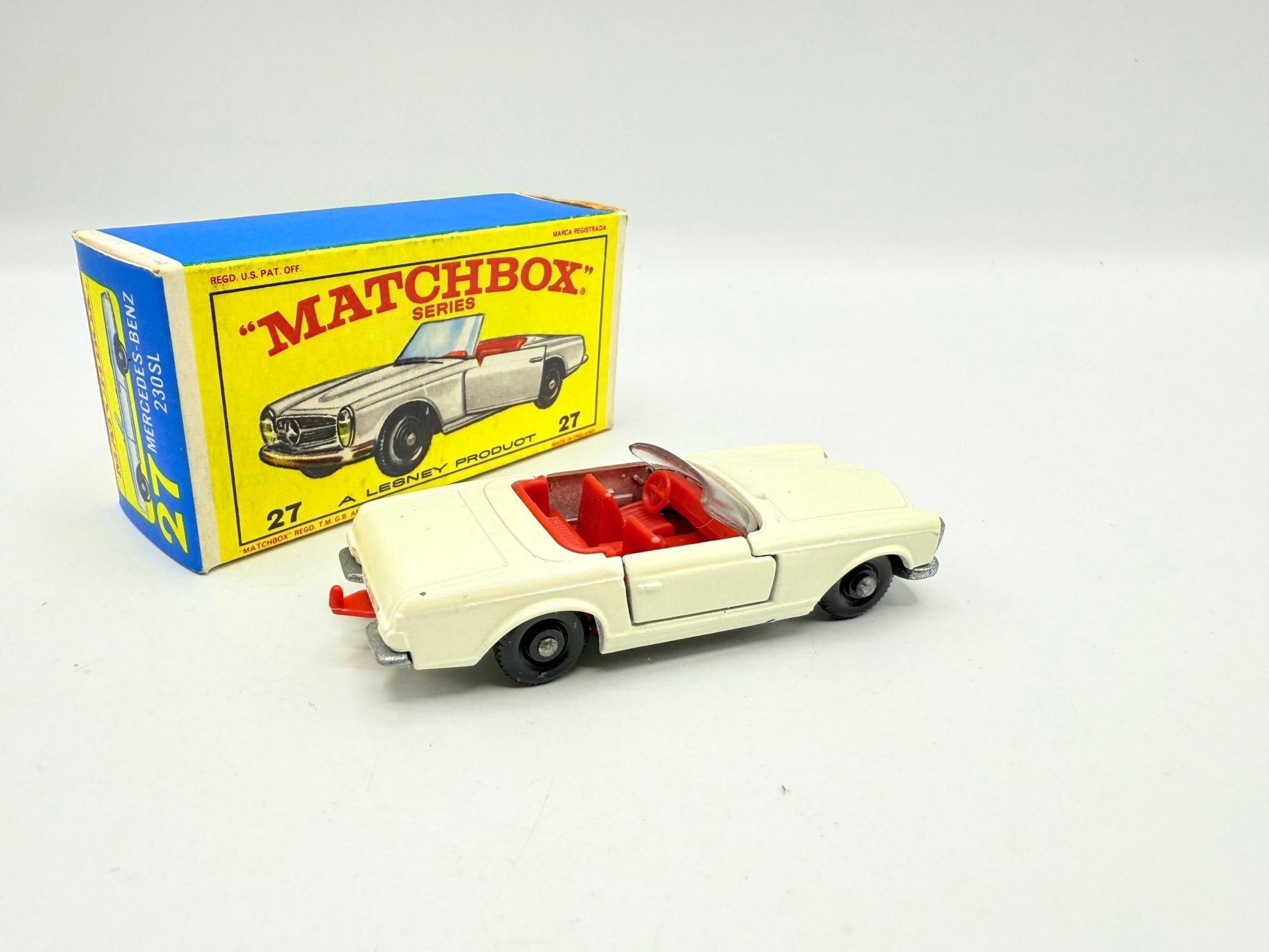 Matchbox Lesney 27d Mercedes - Benz 230SL - Magic Matchbox