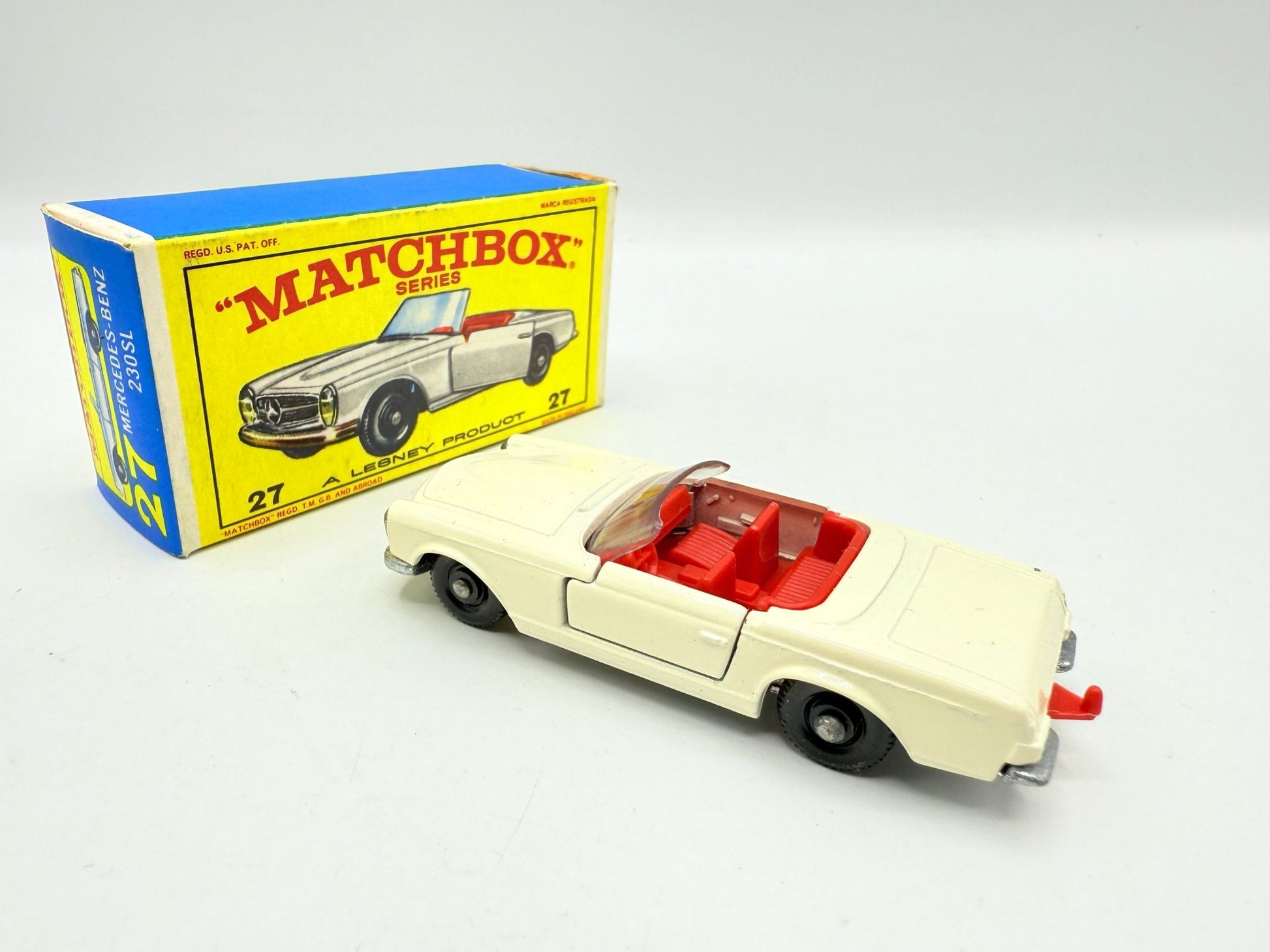 Matchbox Lesney 27d Mercedes - Benz 230SL - Magic Matchbox