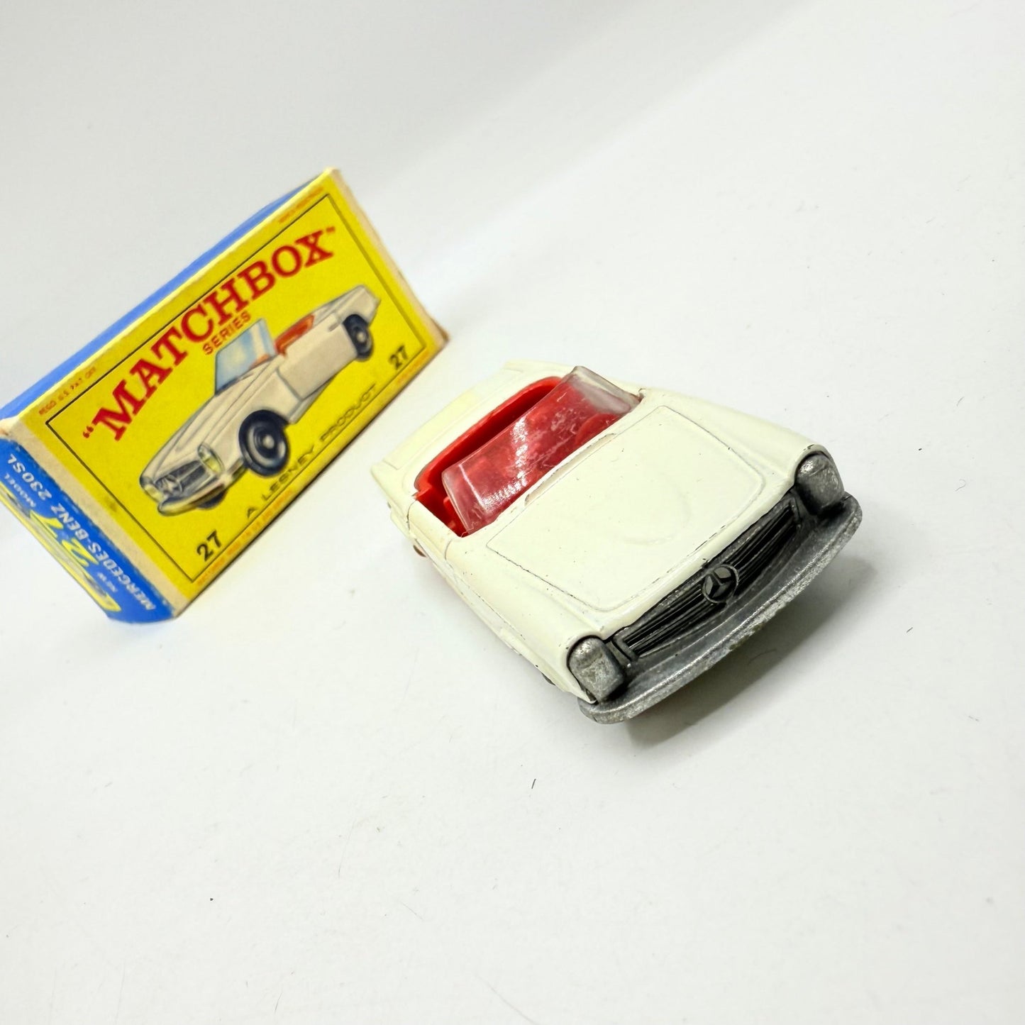 Matchbox Lesney 27d Mercedes - Benz 230SL - Magic Matchbox