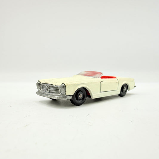 Matchbox Lesney 27d Mercedes - Benz 230SL - Magic Matchbox