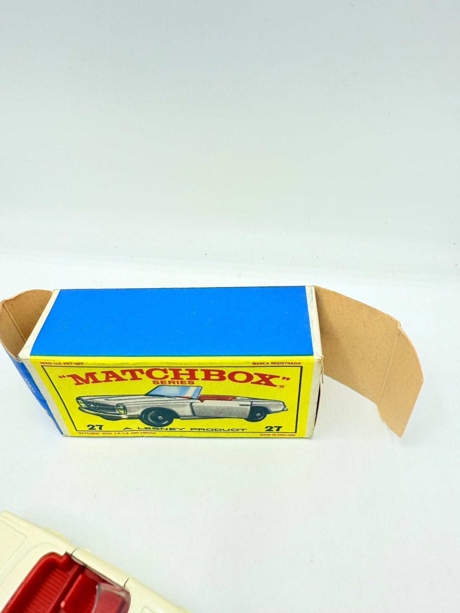 Matchbox Lesney 27d Mercedes - Benz 230SL - Magic Matchbox