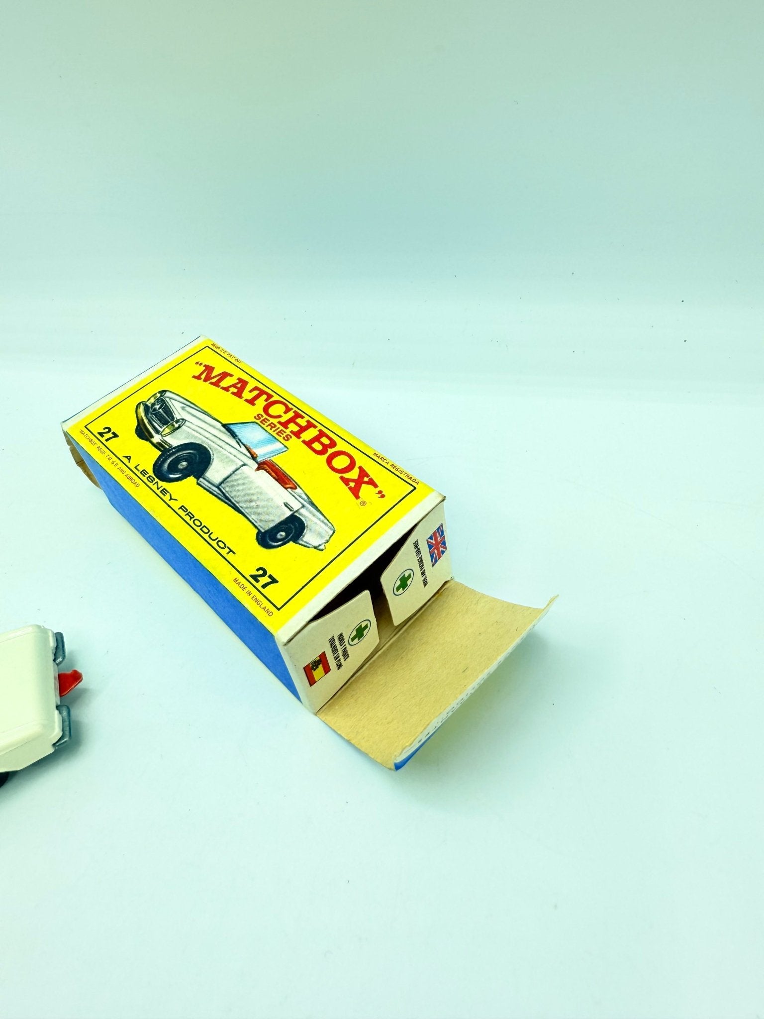 Matchbox Lesney 27d Mercedes Benz 230SL - Magic Matchbox